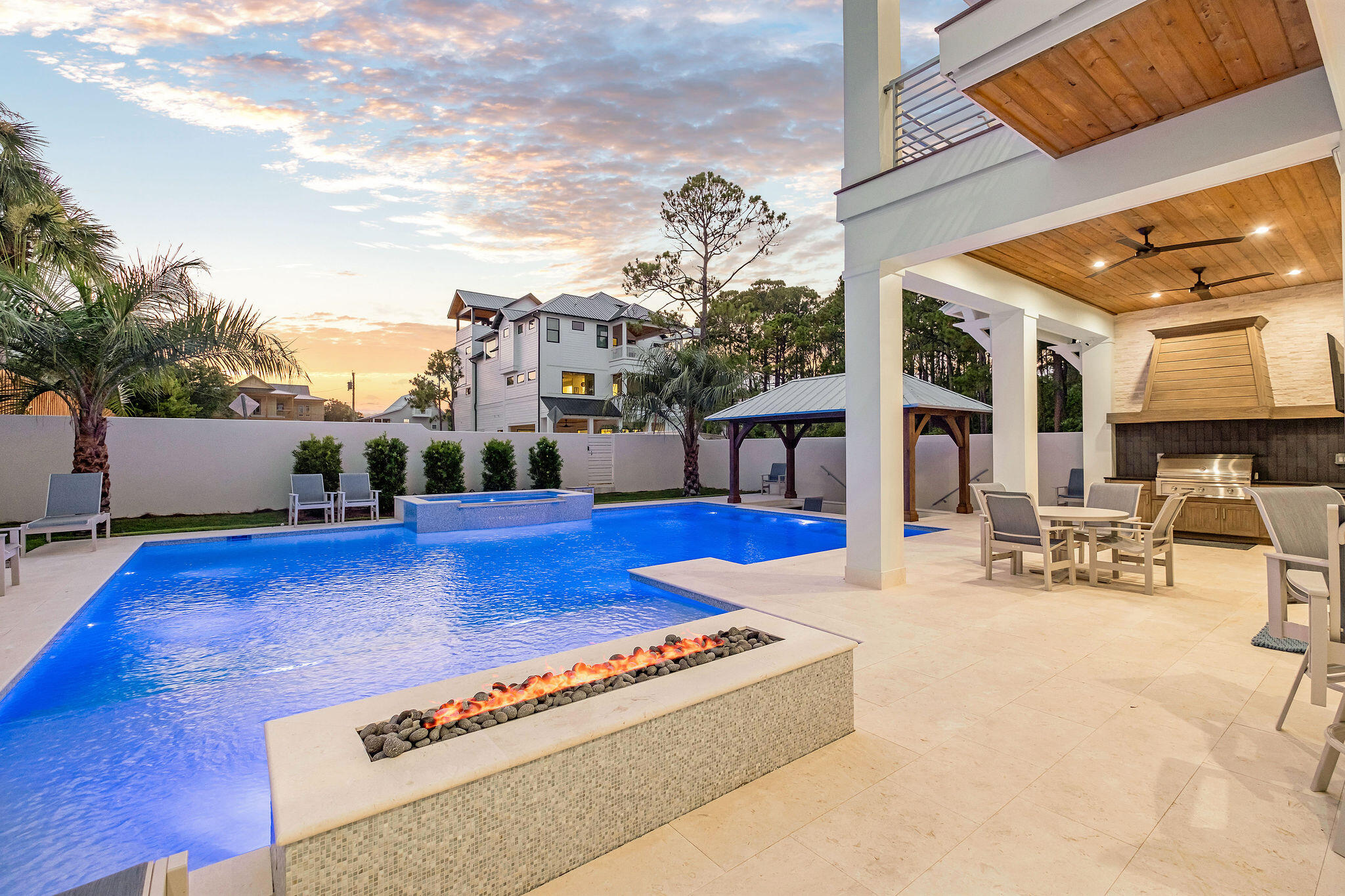 GULF SHORE MANOR - Residential