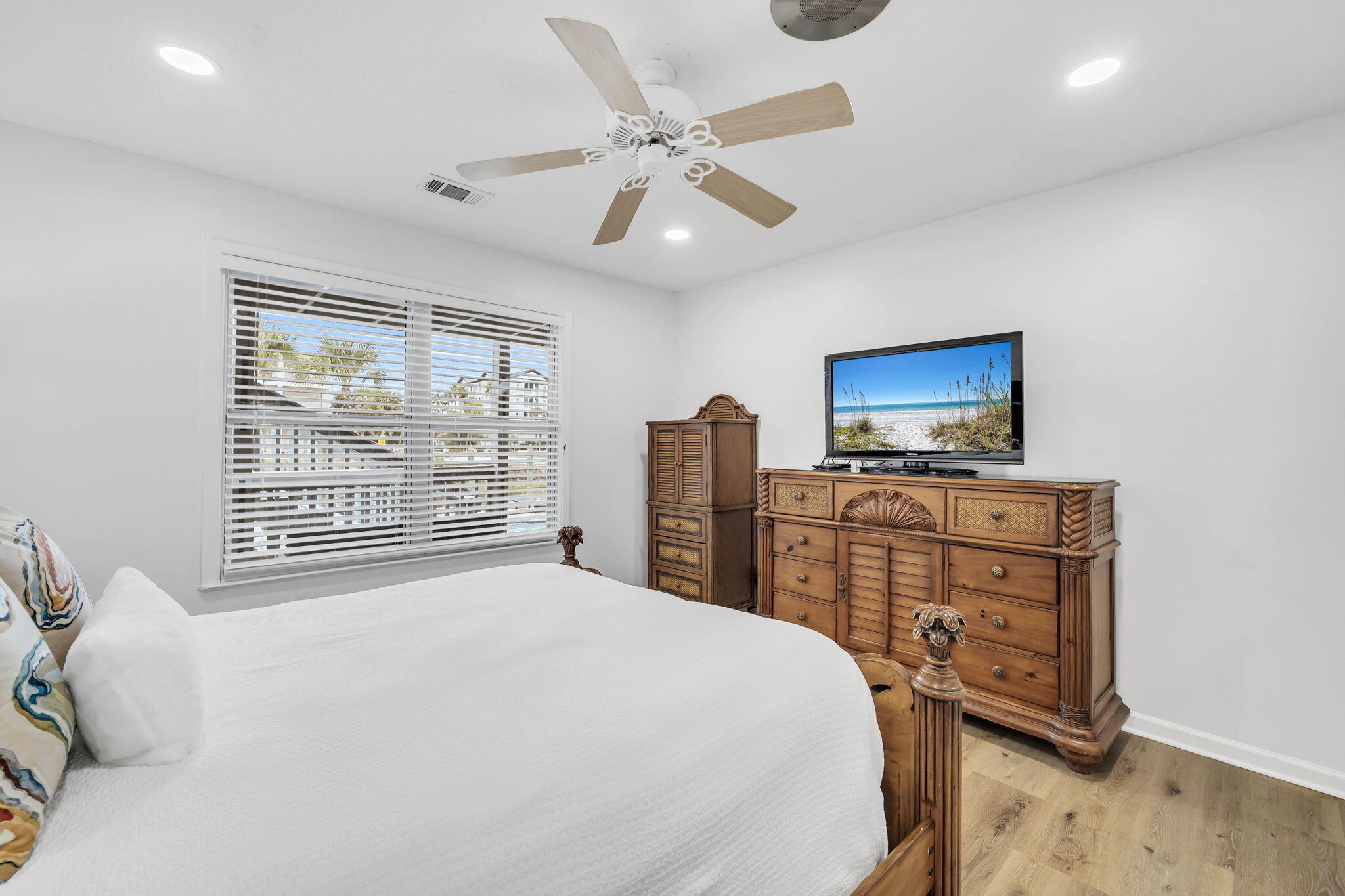 HOLIDAY ISLE - Residential