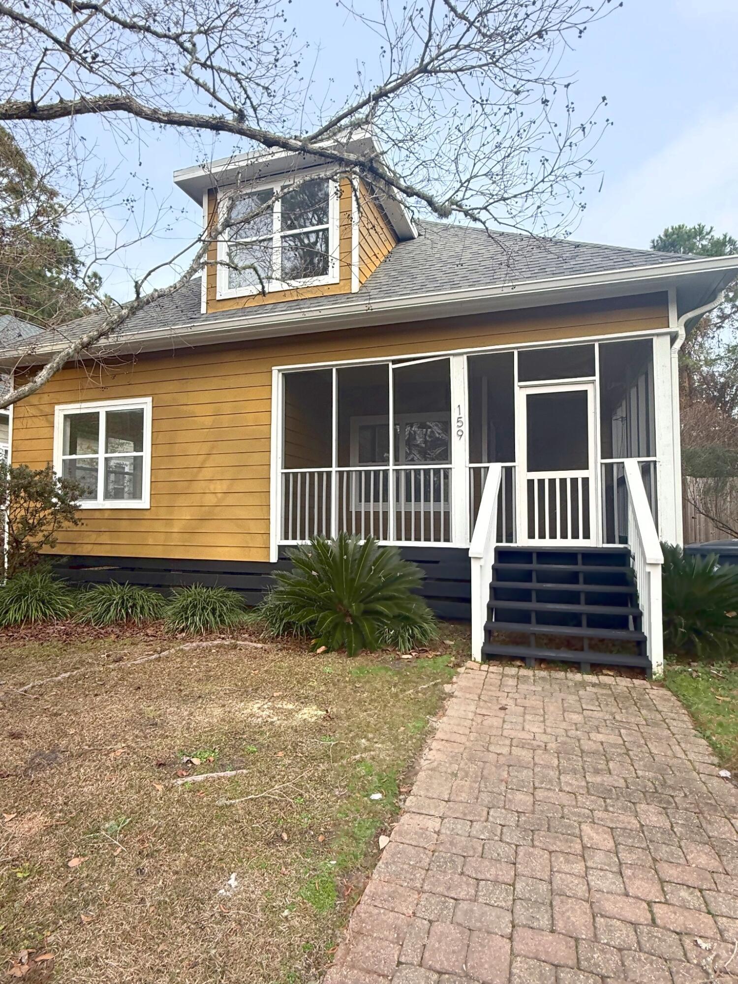 TOWN OF SANTA ROSA - Residential