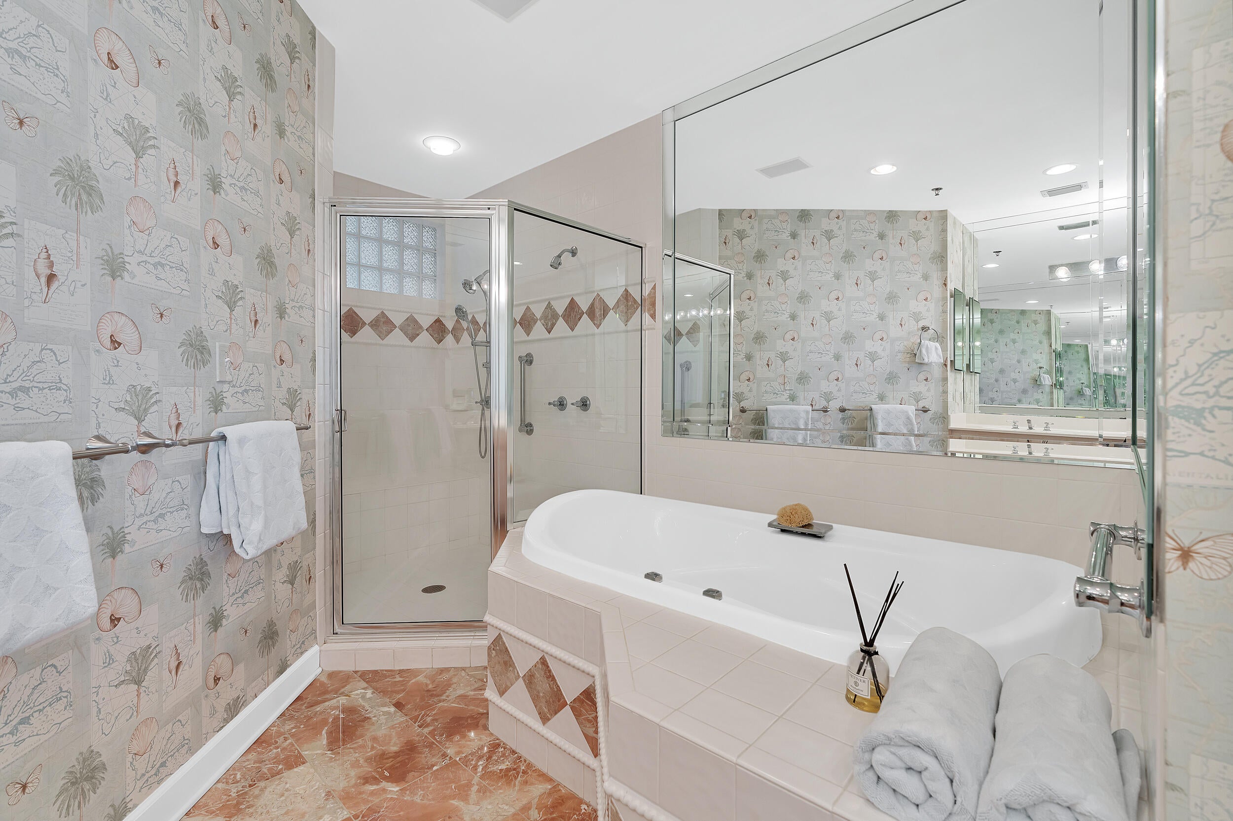 HIDDEN DUNES GRAND VILLAS - Residential