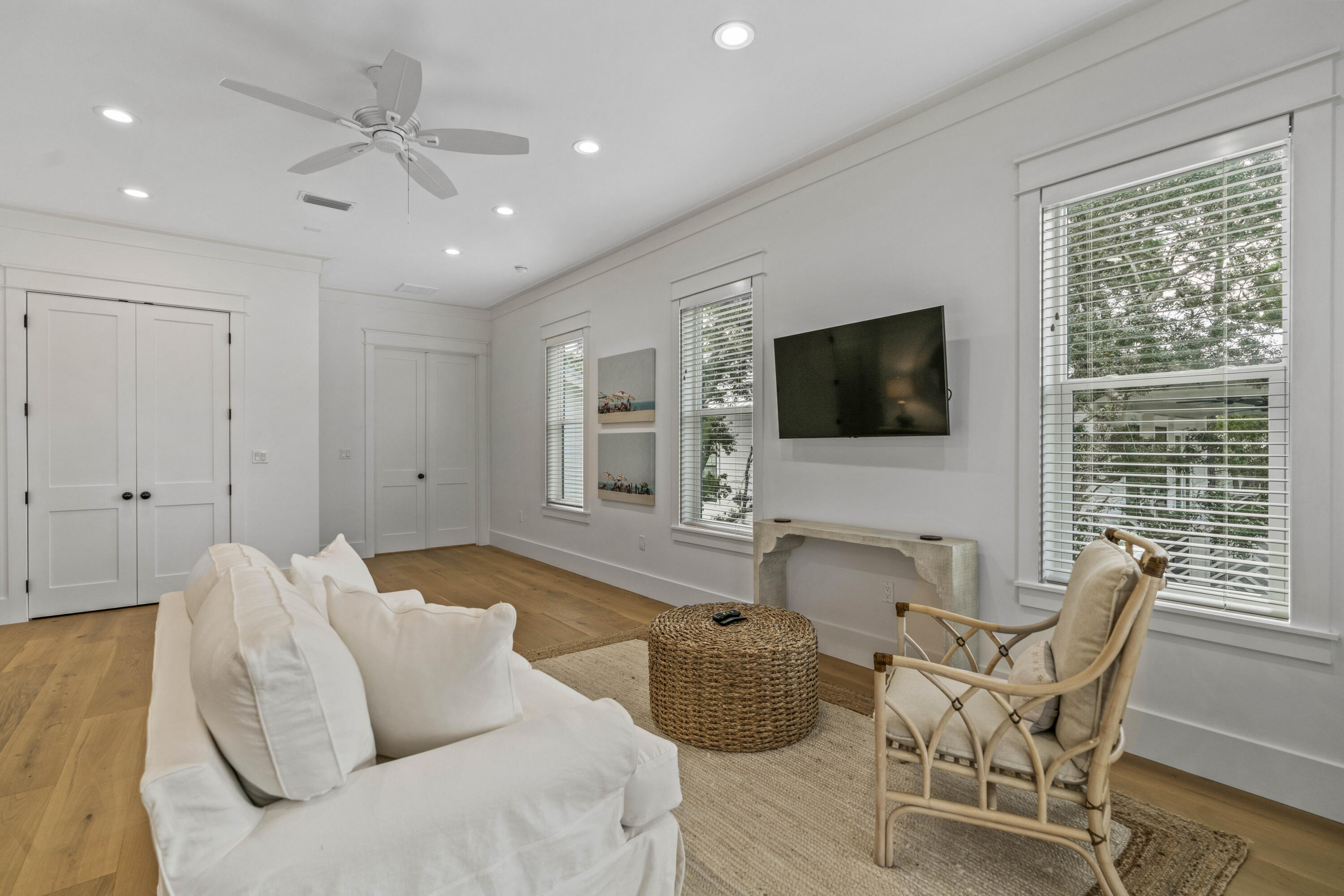 EASTERN LAKE S/D - Residential