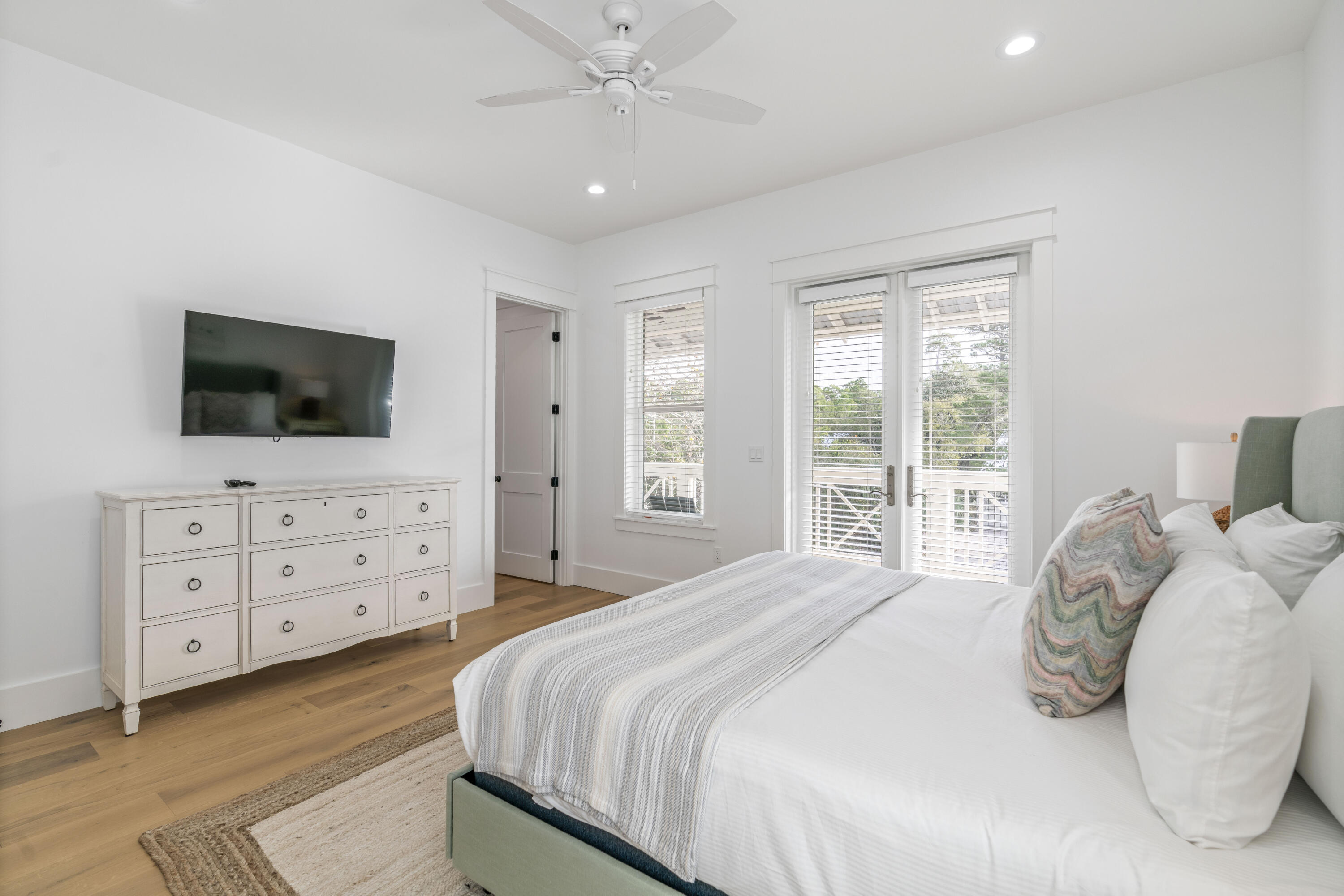EASTERN LAKE S/D - Residential
