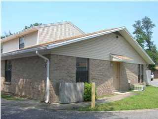 VERY NICE APARTMENT COMMUNITY CLOSE TO MALL, BASES AND BEACHES. ONE STORY WITH WASHER/DRYER HOOK UP, BREAKFAST BAR, NEW KITCHEN CABINETS, HARD SURFACE COUNTERTOPS, NEWER RANGE AND TILE, CARPET THROUGHOUT. LIVING ROOM DINING ROOM COMBINATION. FENCED BACK YARD, PATIO, END UNIT.... SORRY, NO PETS AND NO SMOKING!