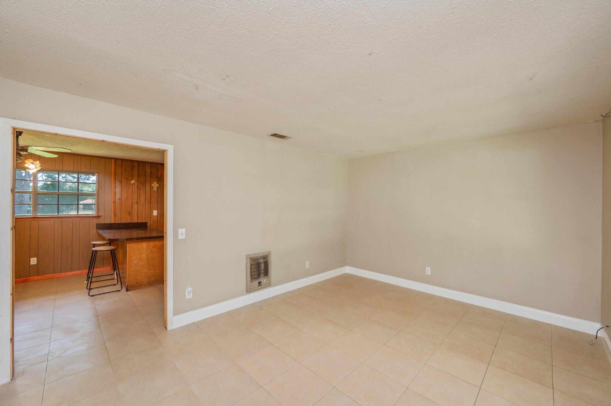 METES & BOUNDS - Residential Lease