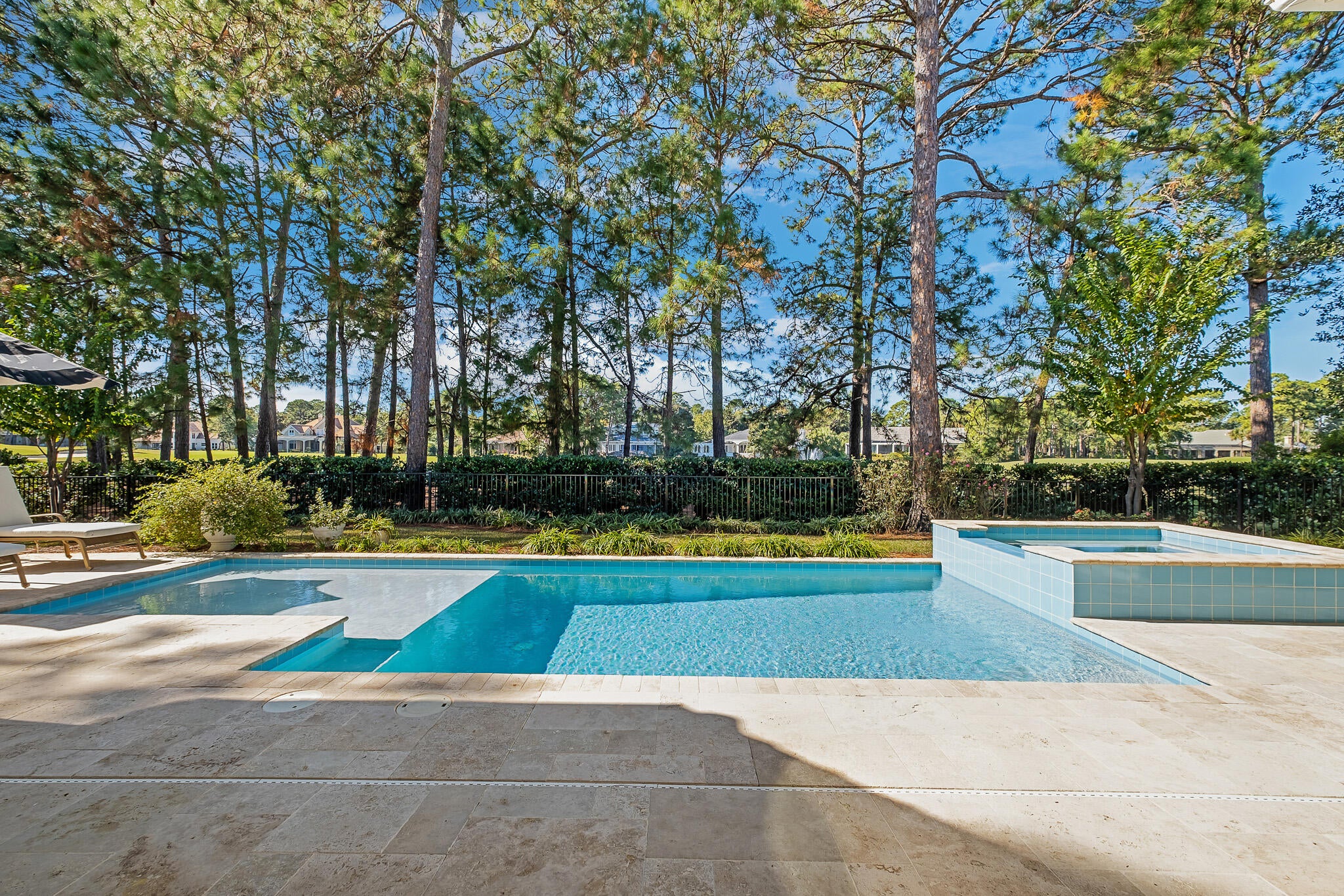 BURNT PINE - Residential