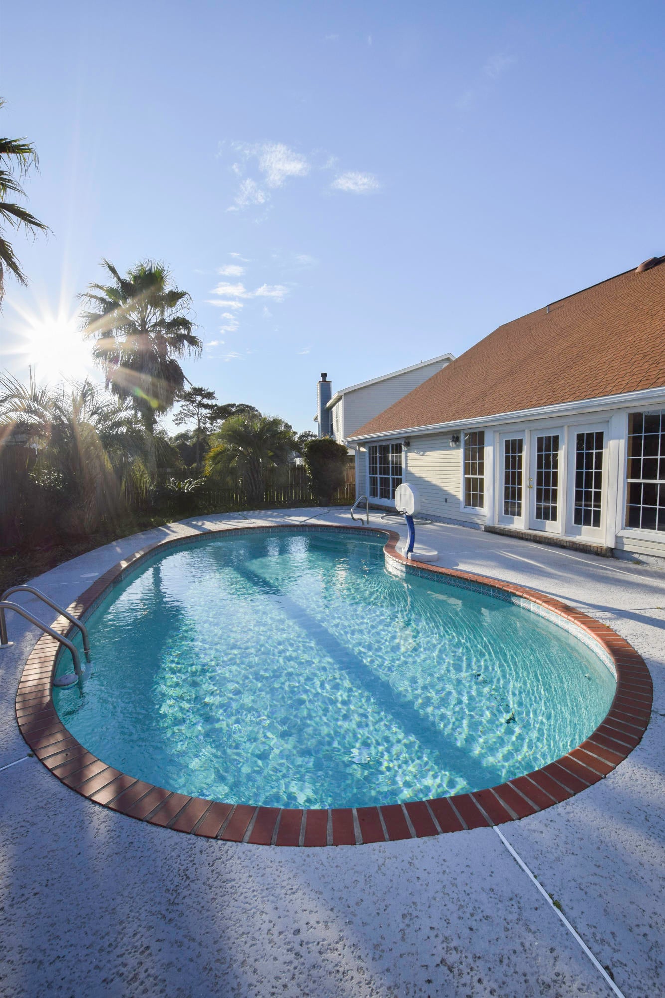 HARBOR BREEZE - Residential