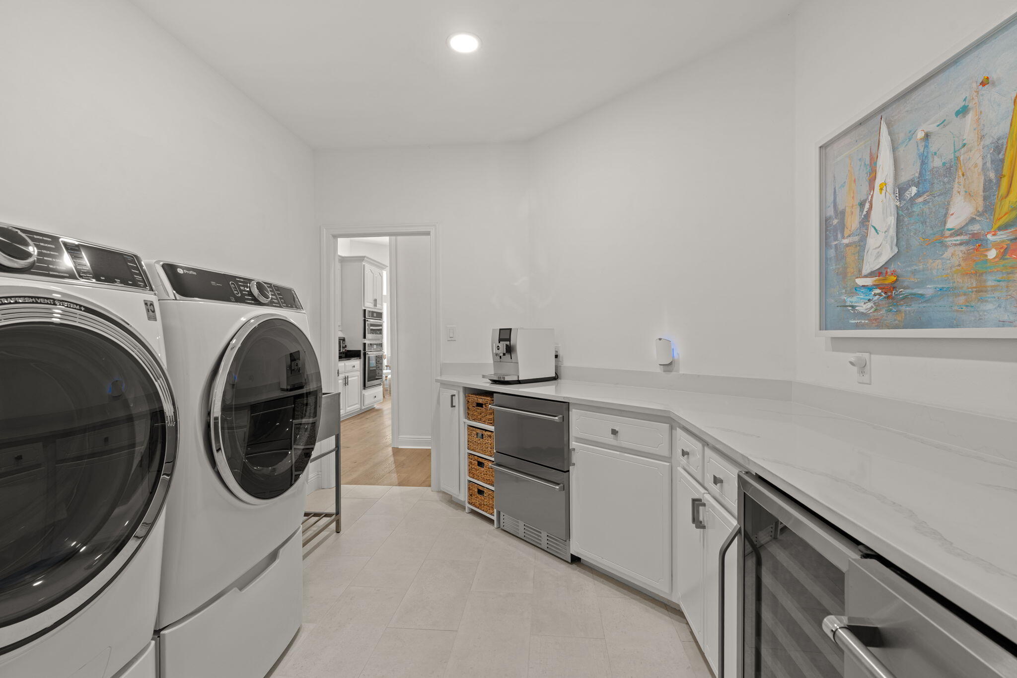 BAYTOWNE AVE EAST - Residential