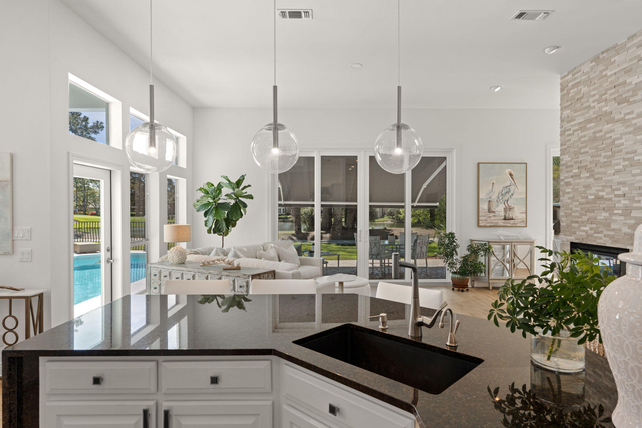 BAYTOWNE AVE EAST - Residential