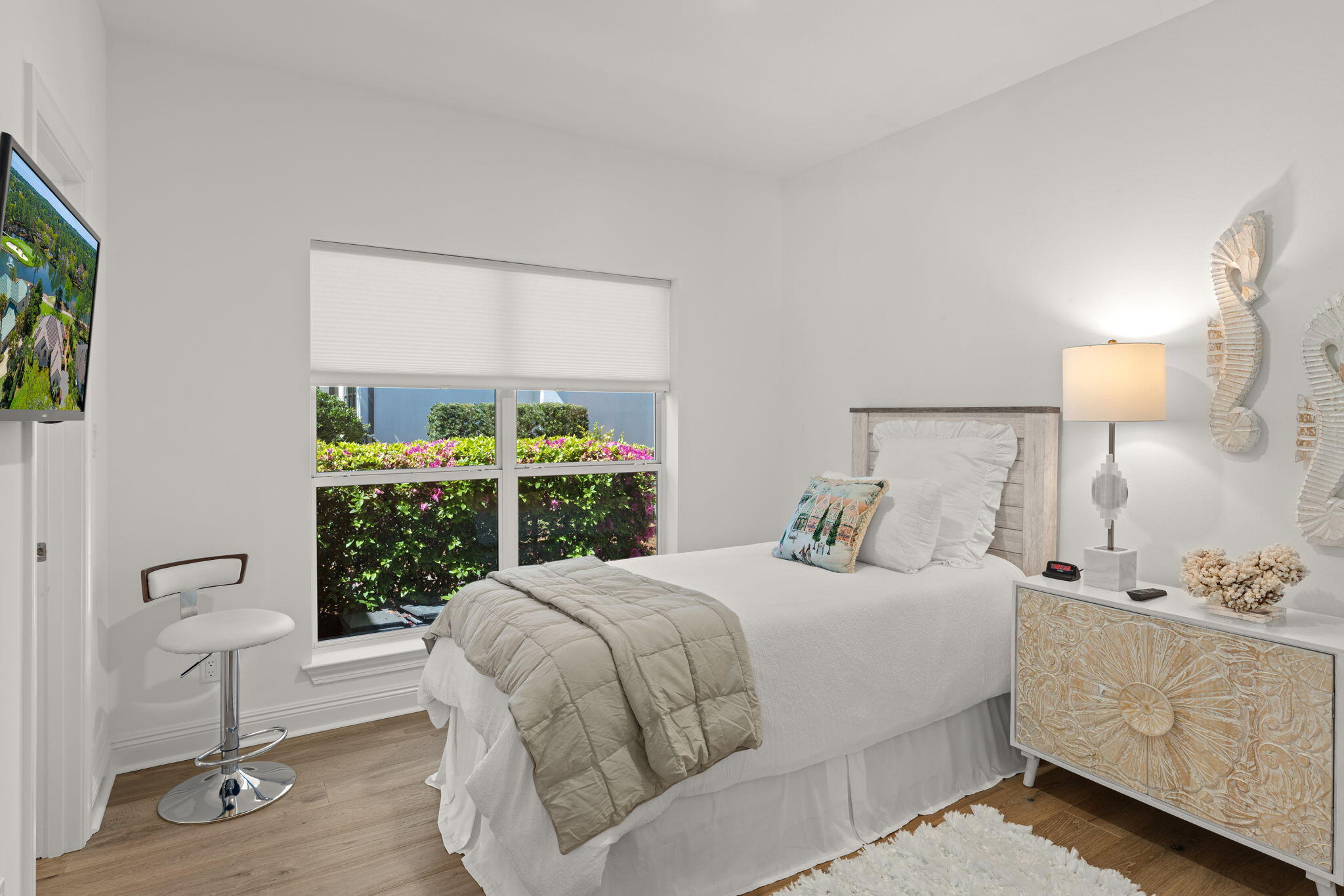 BAYTOWNE AVE EAST - Residential