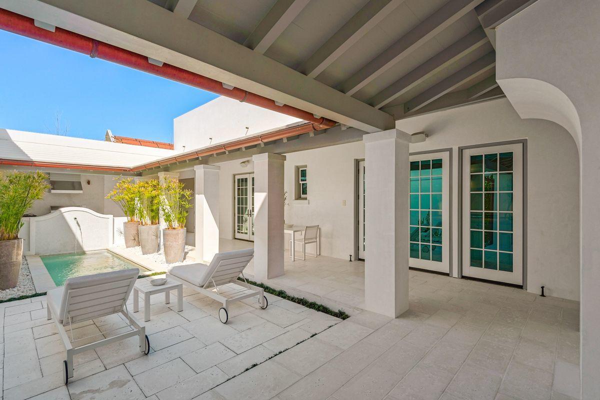 ALYS BEACH - Residential