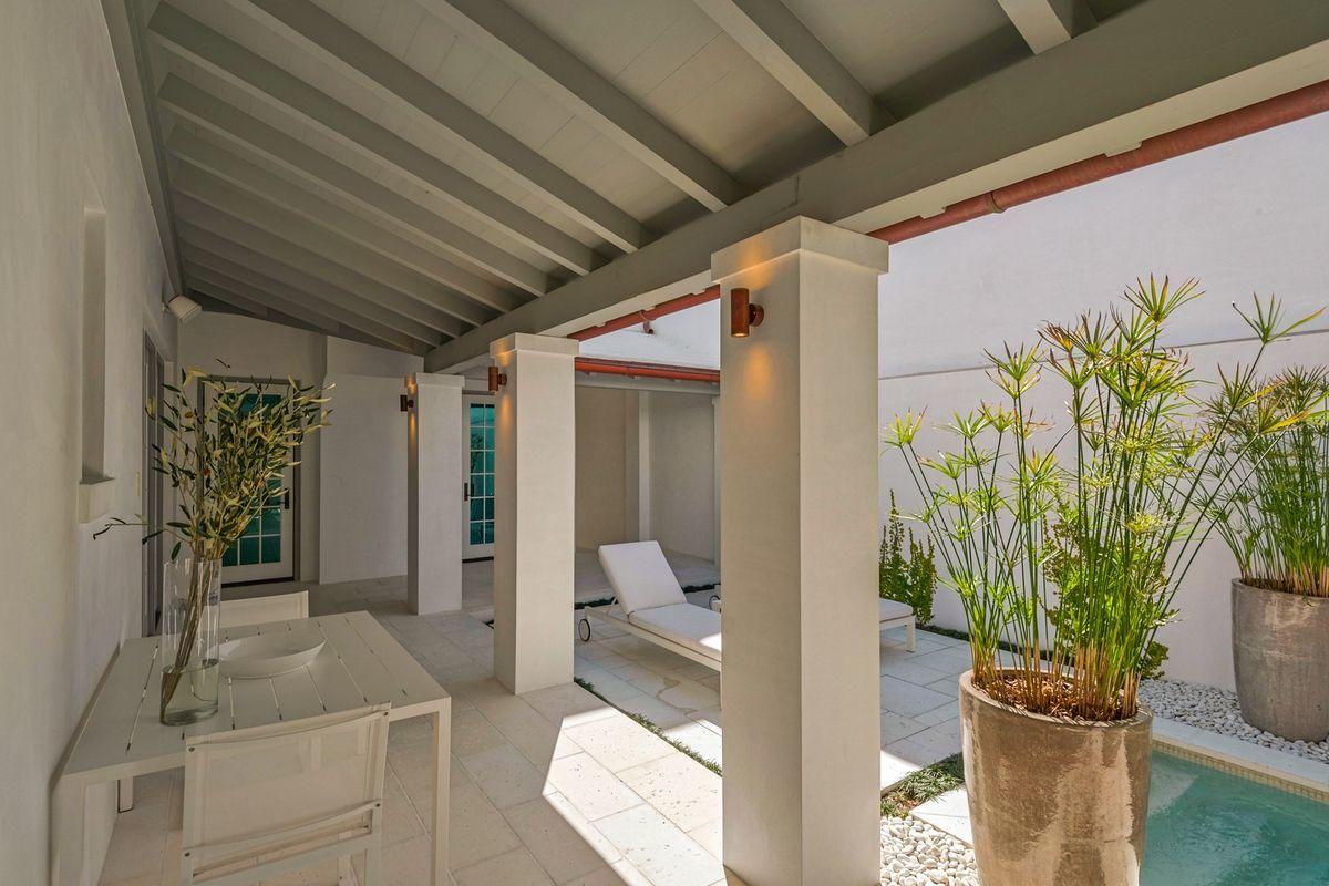 ALYS BEACH - Residential