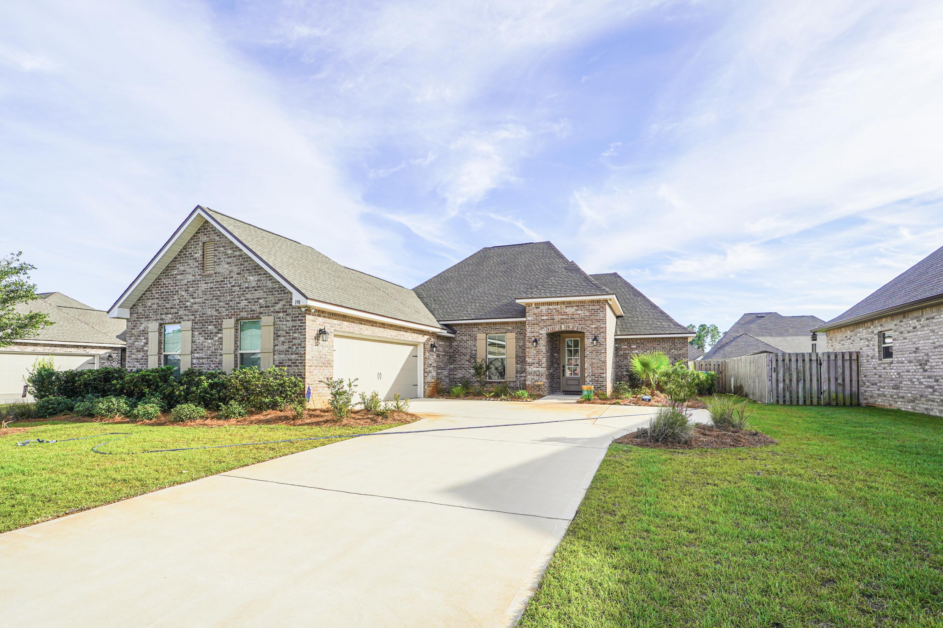 HAMMOCK BAY - Residential