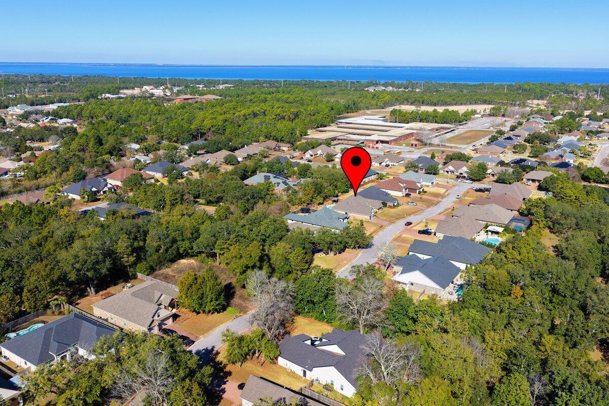 SOUNDSIDE SHORES - Residential