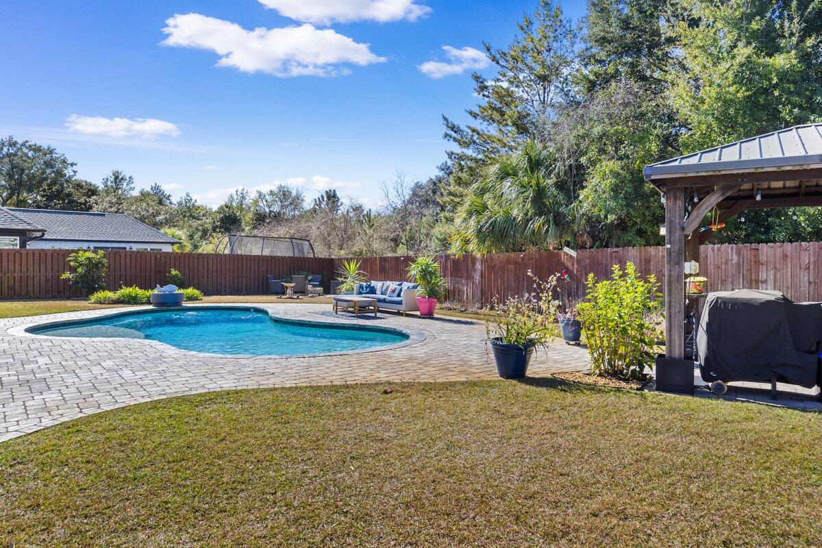 SOUNDSIDE SHORES - Residential