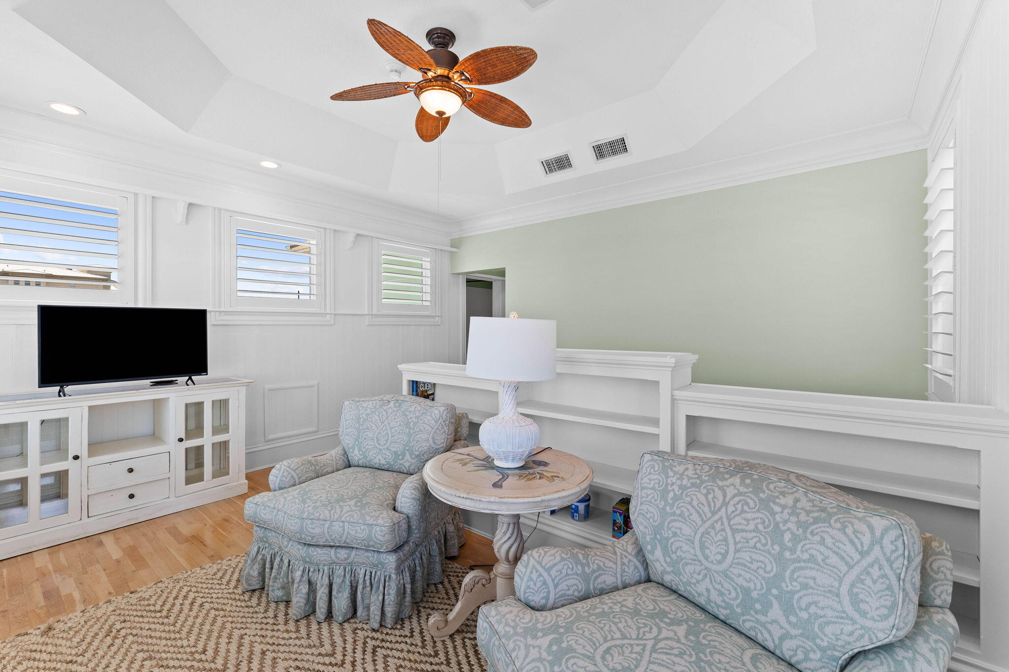 SUNRISE BEACH - Residential