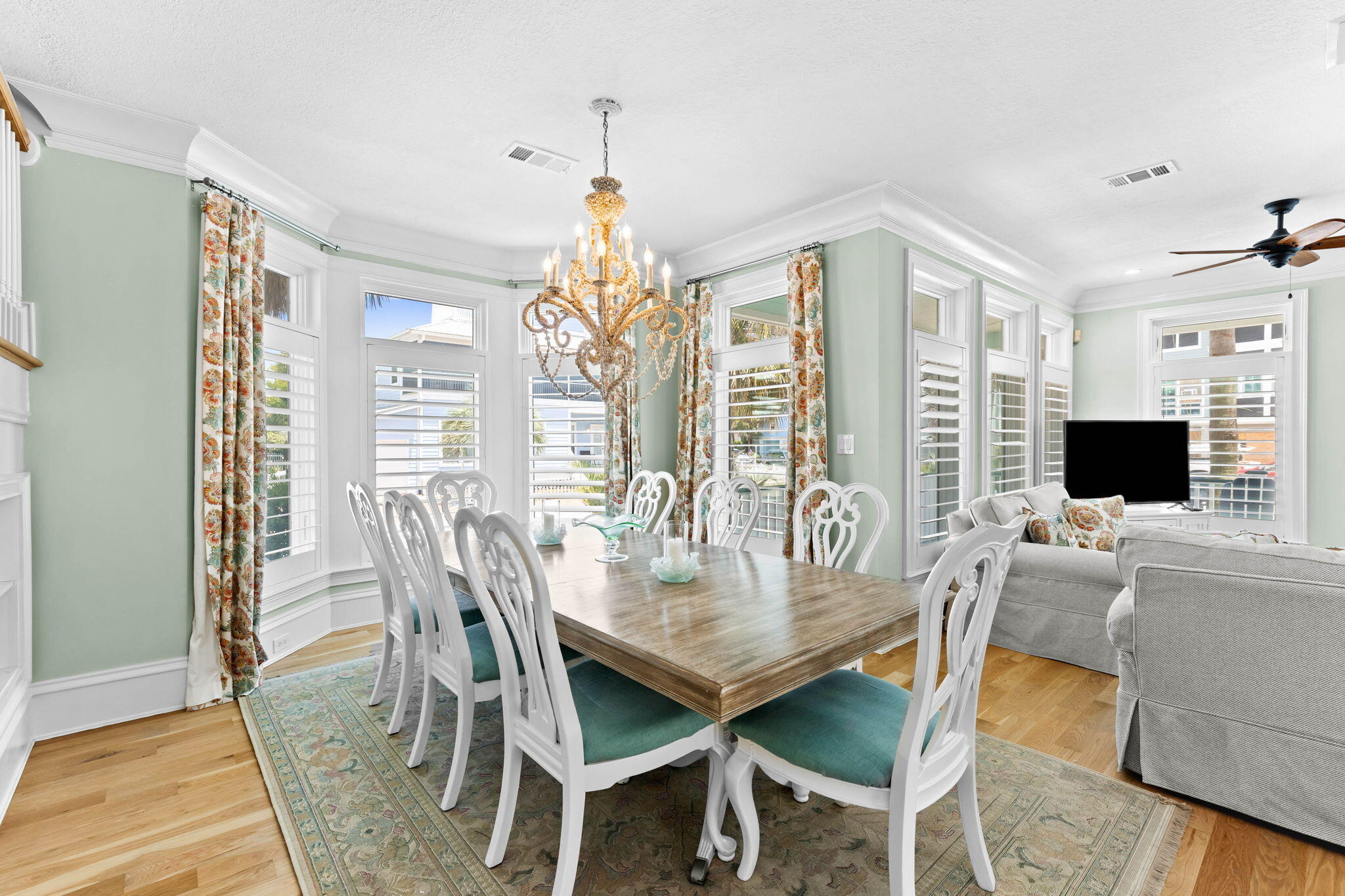 SUNRISE BEACH - Residential