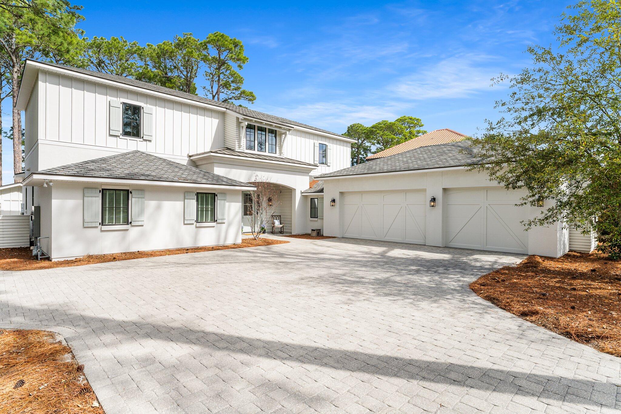FLAMINGO BEACH - Residential