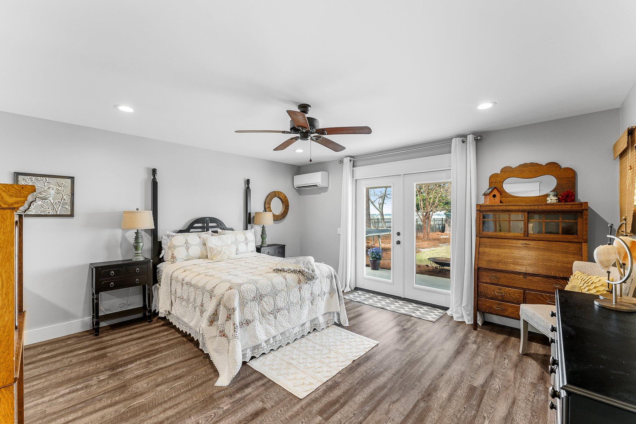 FLAMINGO BEACH - Residential