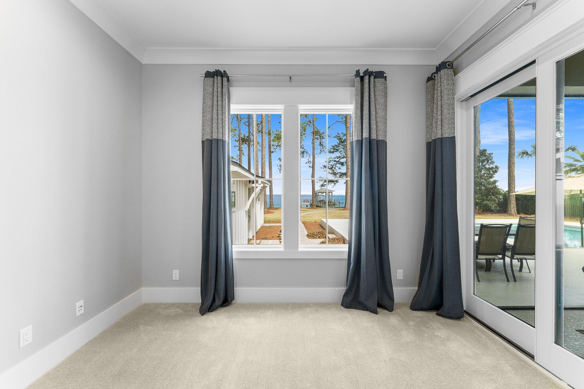FLAMINGO BEACH - Residential