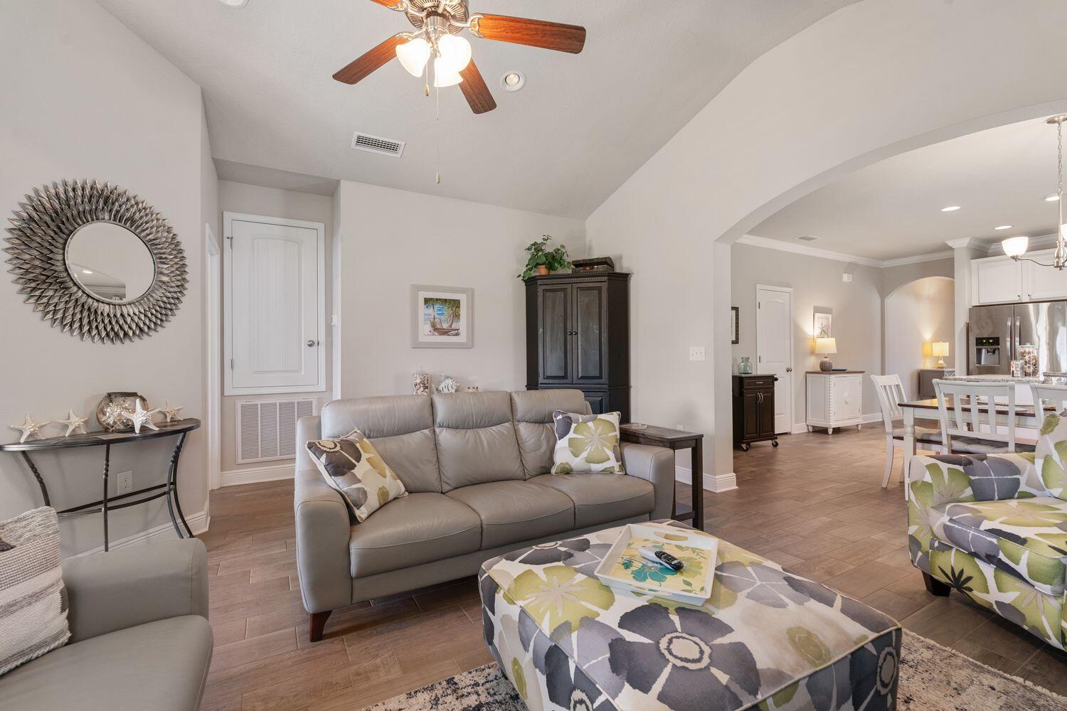 HAMMOCK BAY - Residential