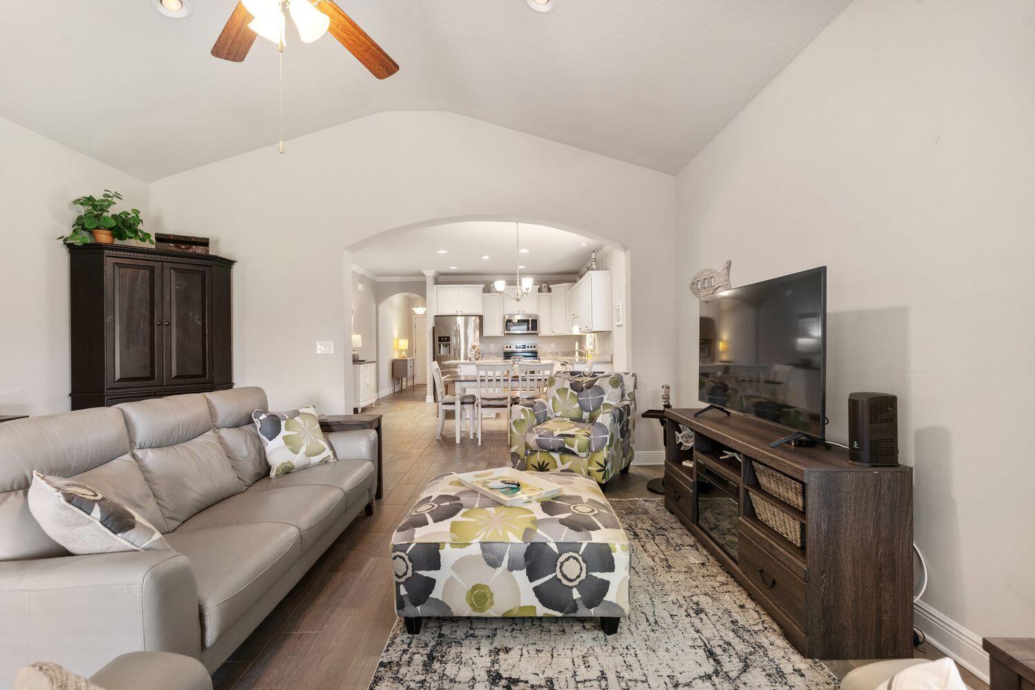 HAMMOCK BAY - Residential