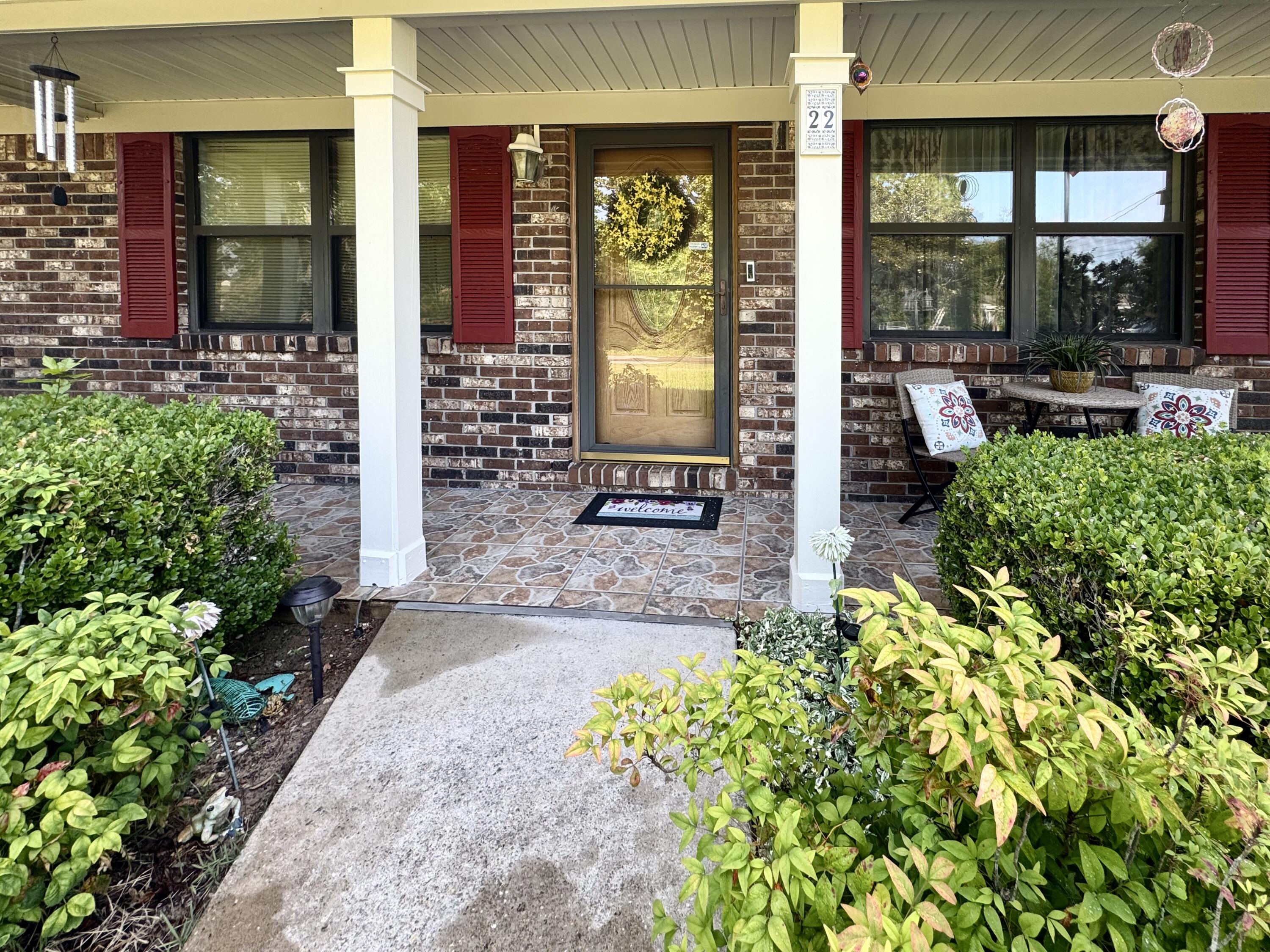 PORT DIXIE S1/2 OF LOTS 26 TO 28 BLK 32 - Residential