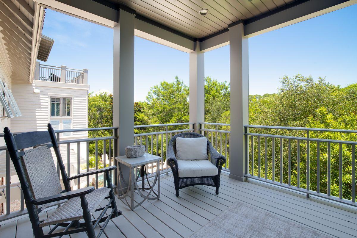 RETREAT THE - Residential