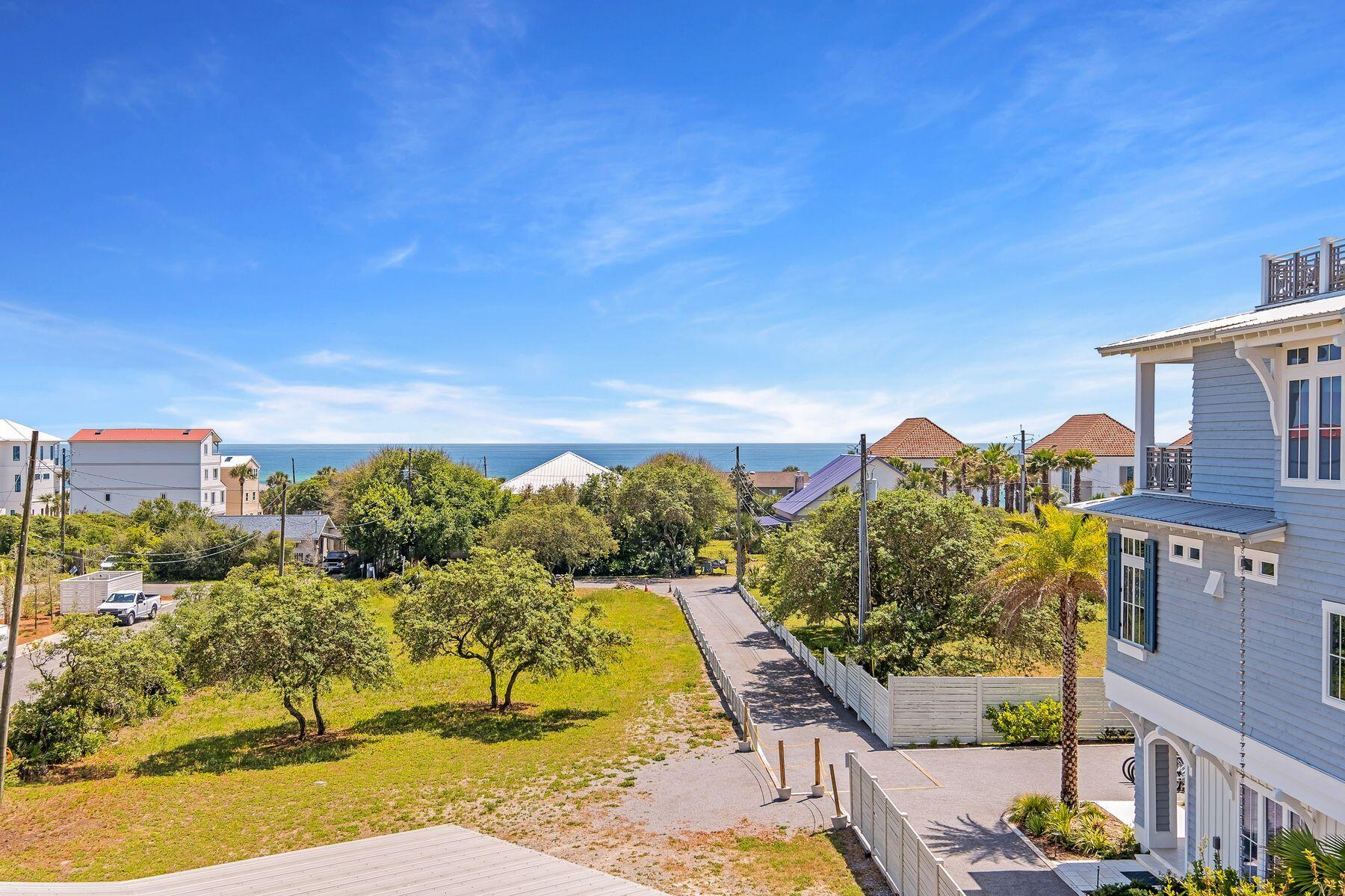 COTTAGES AT WALTON ROSE - Residential