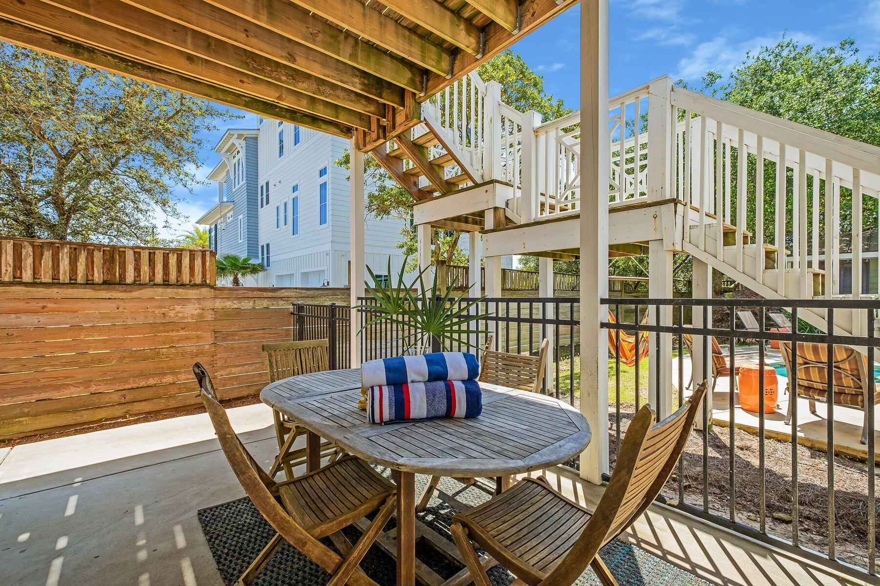 COTTAGES AT WALTON ROSE - Residential