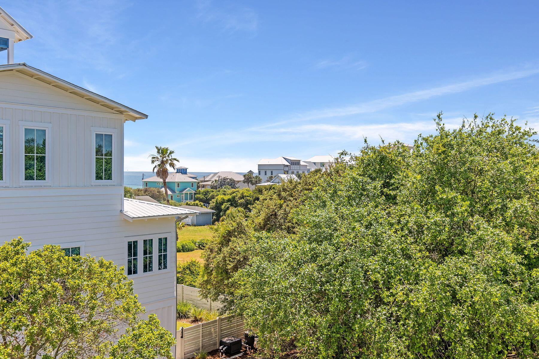 COTTAGES AT WALTON ROSE - Residential