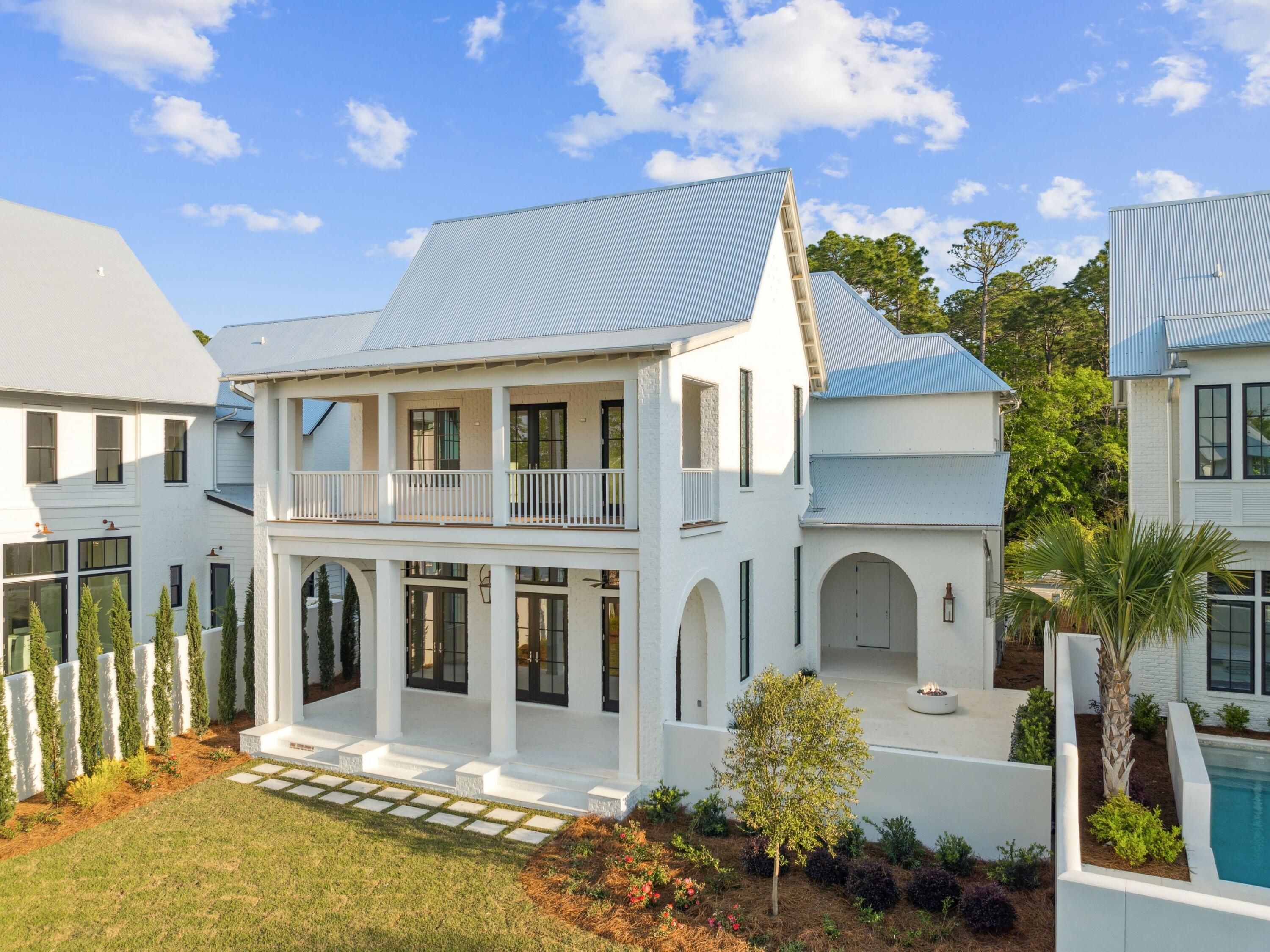 CHURCHILL OAKS - Residential