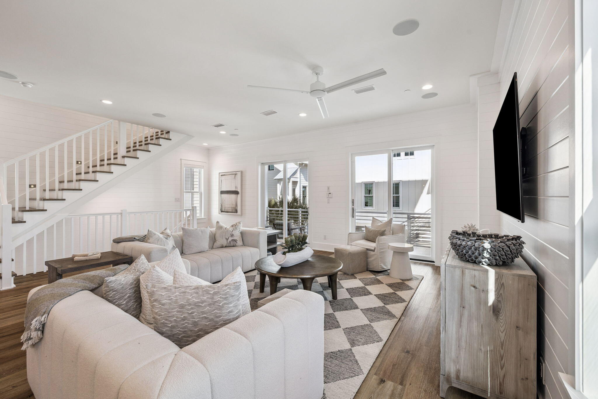 GULF SHORE MANOR - Residential