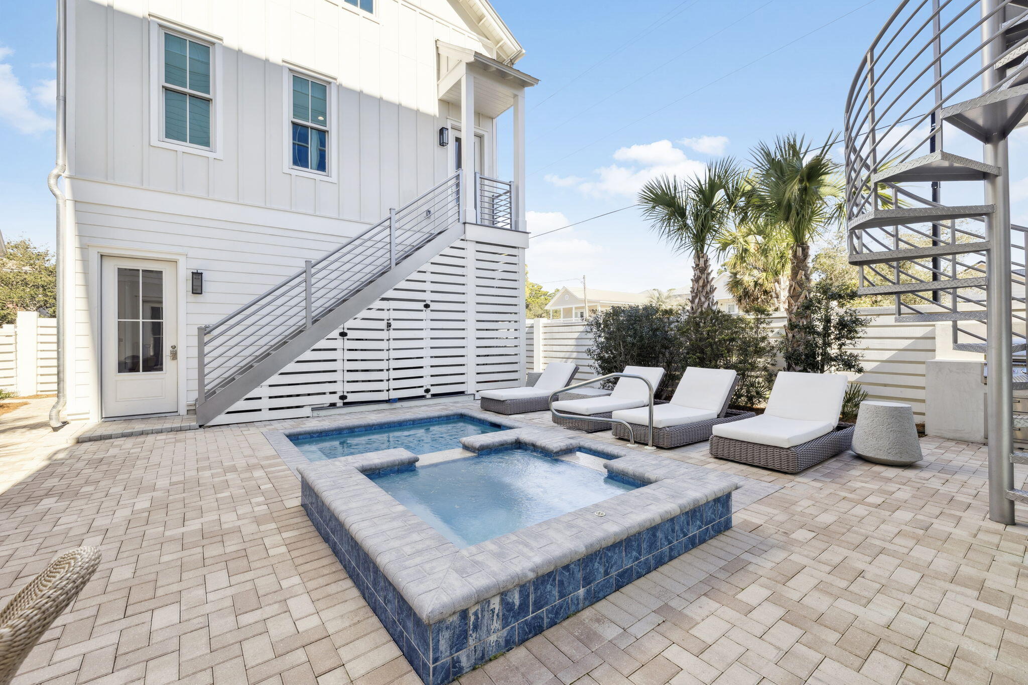 GULF SHORE MANOR - Residential