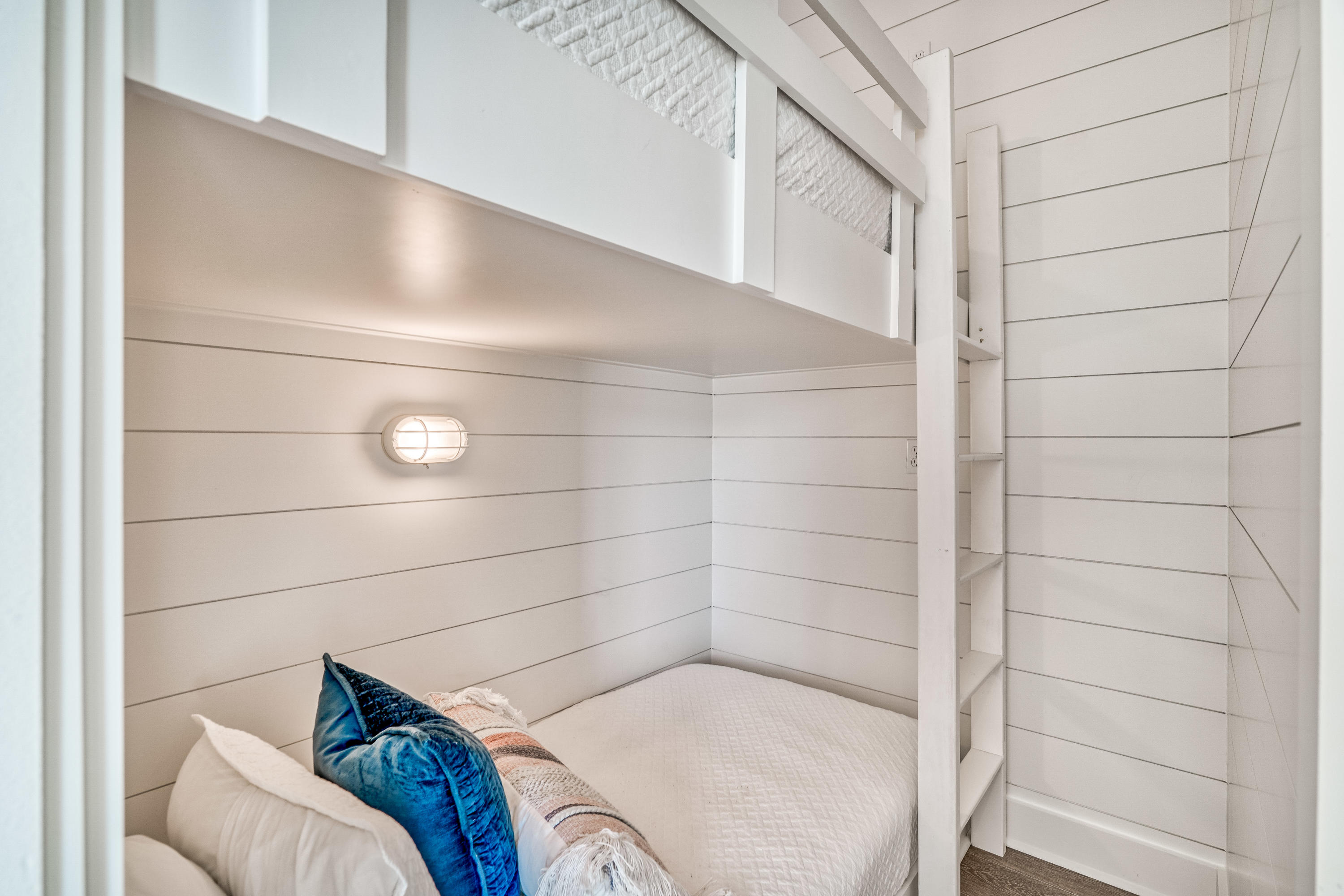 SEACREST EAST - Residential