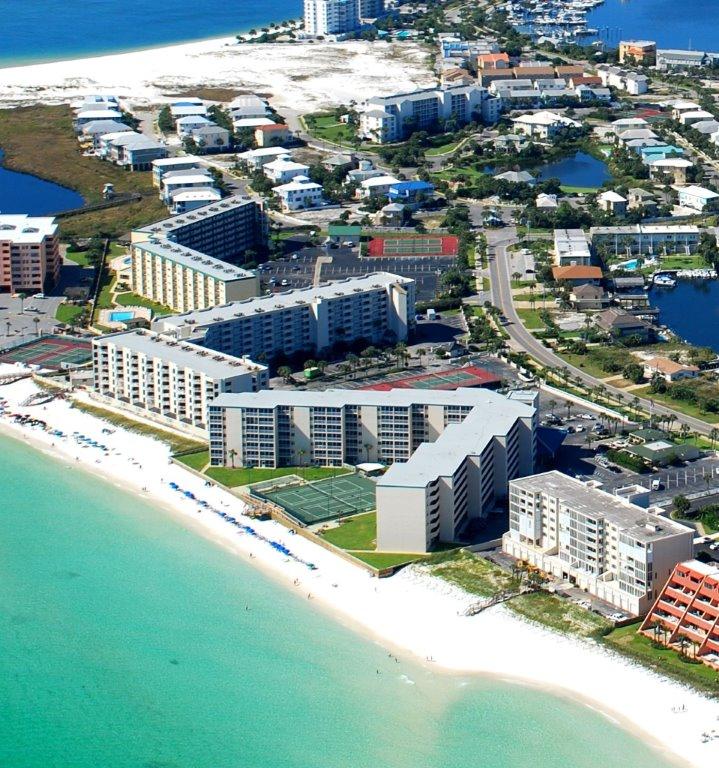 HOLIDAY SURF & RACQUET CLUB - Residential