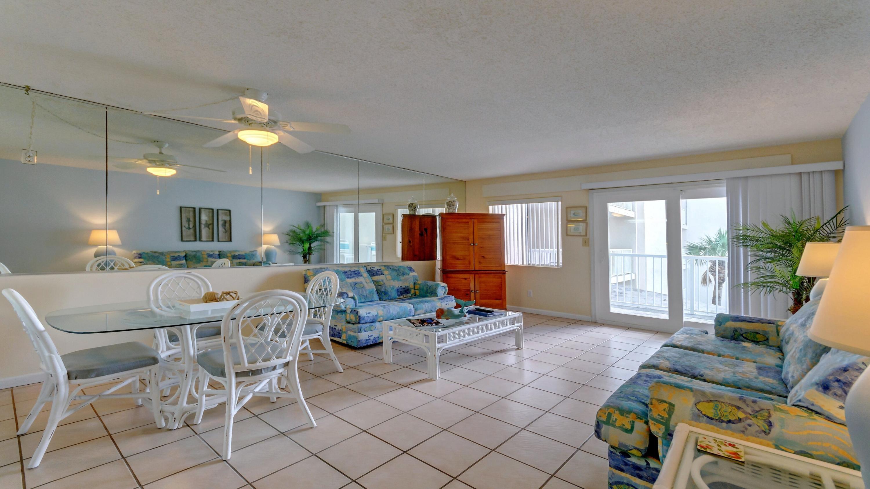 HOLIDAY SURF & RACQUET CLUB - Residential