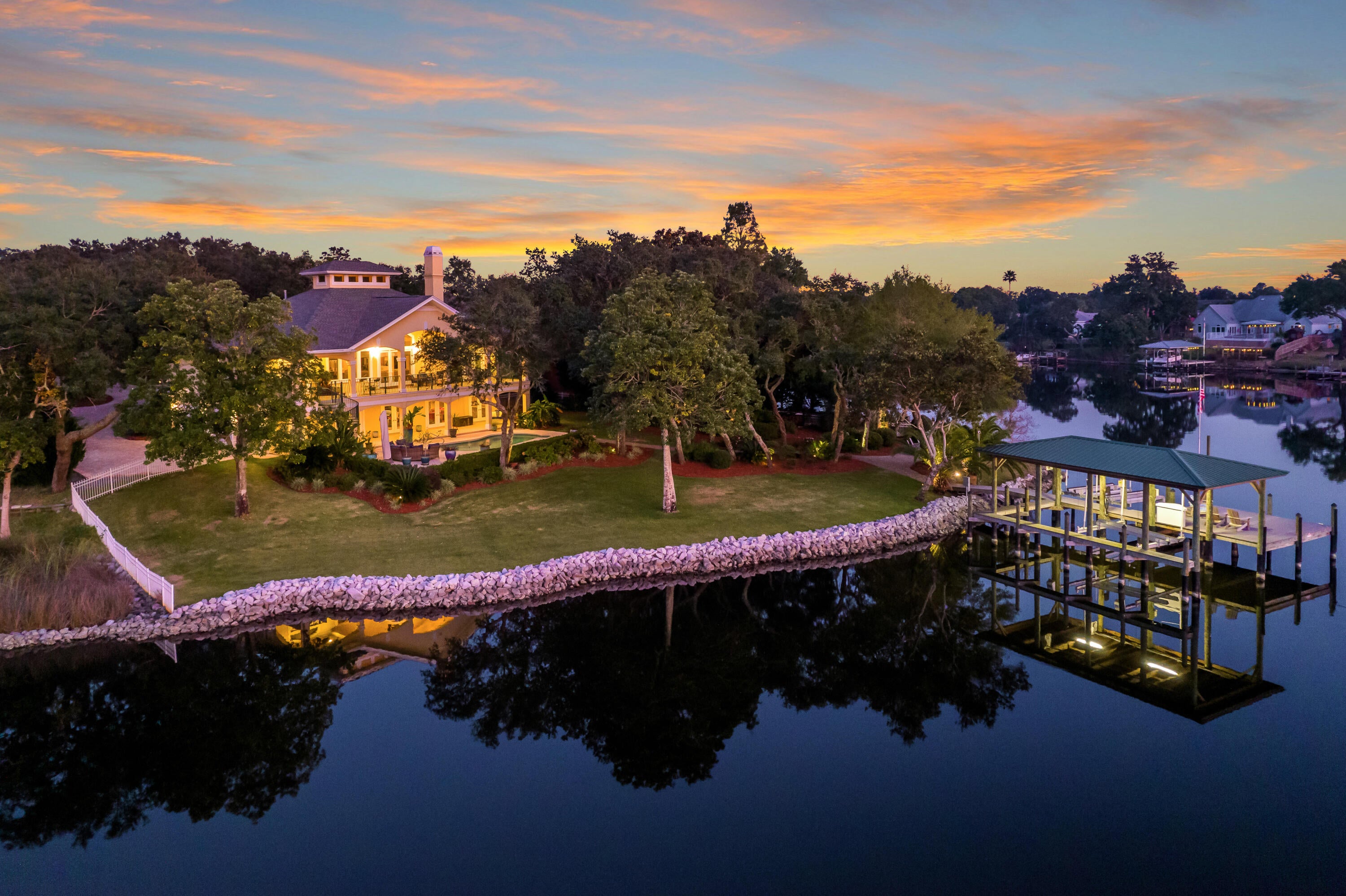 LAKE LORRAINE GARDENS - Residential