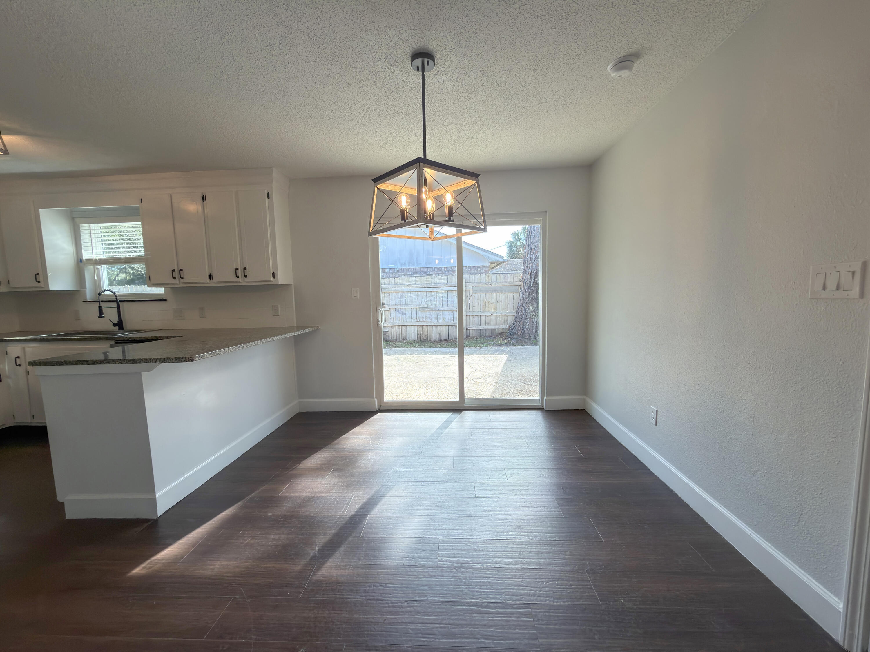 AMBERWOOD - Residential