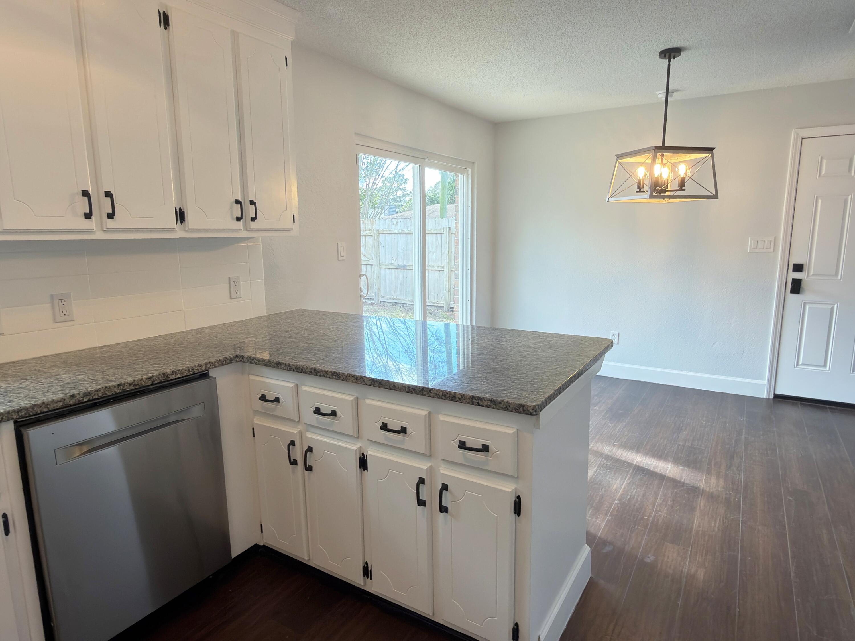 AMBERWOOD - Residential