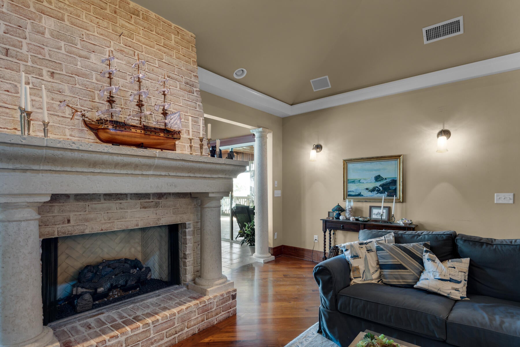 HATCHEE SHORES - Residential