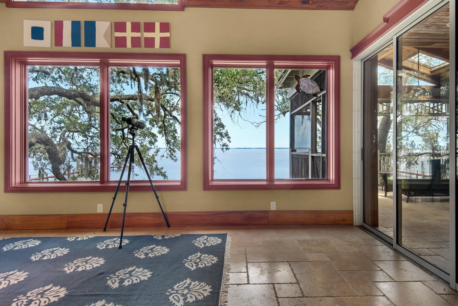 HATCHEE SHORES - Residential