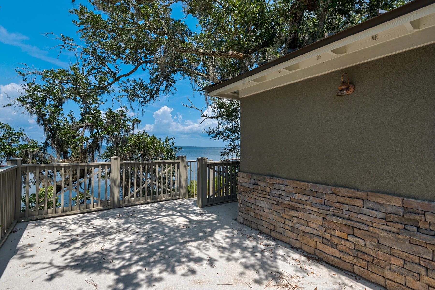 HATCHEE SHORES - Residential