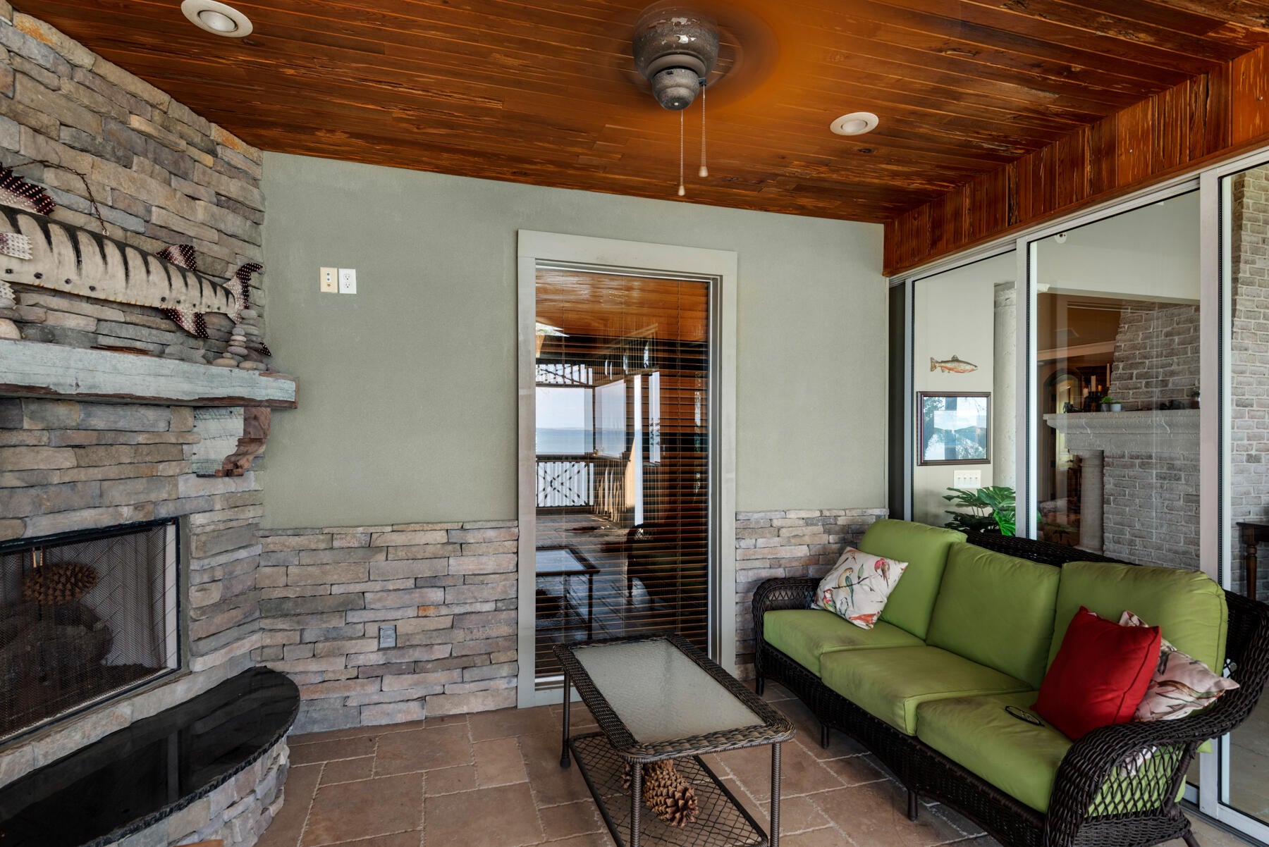 HATCHEE SHORES - Residential