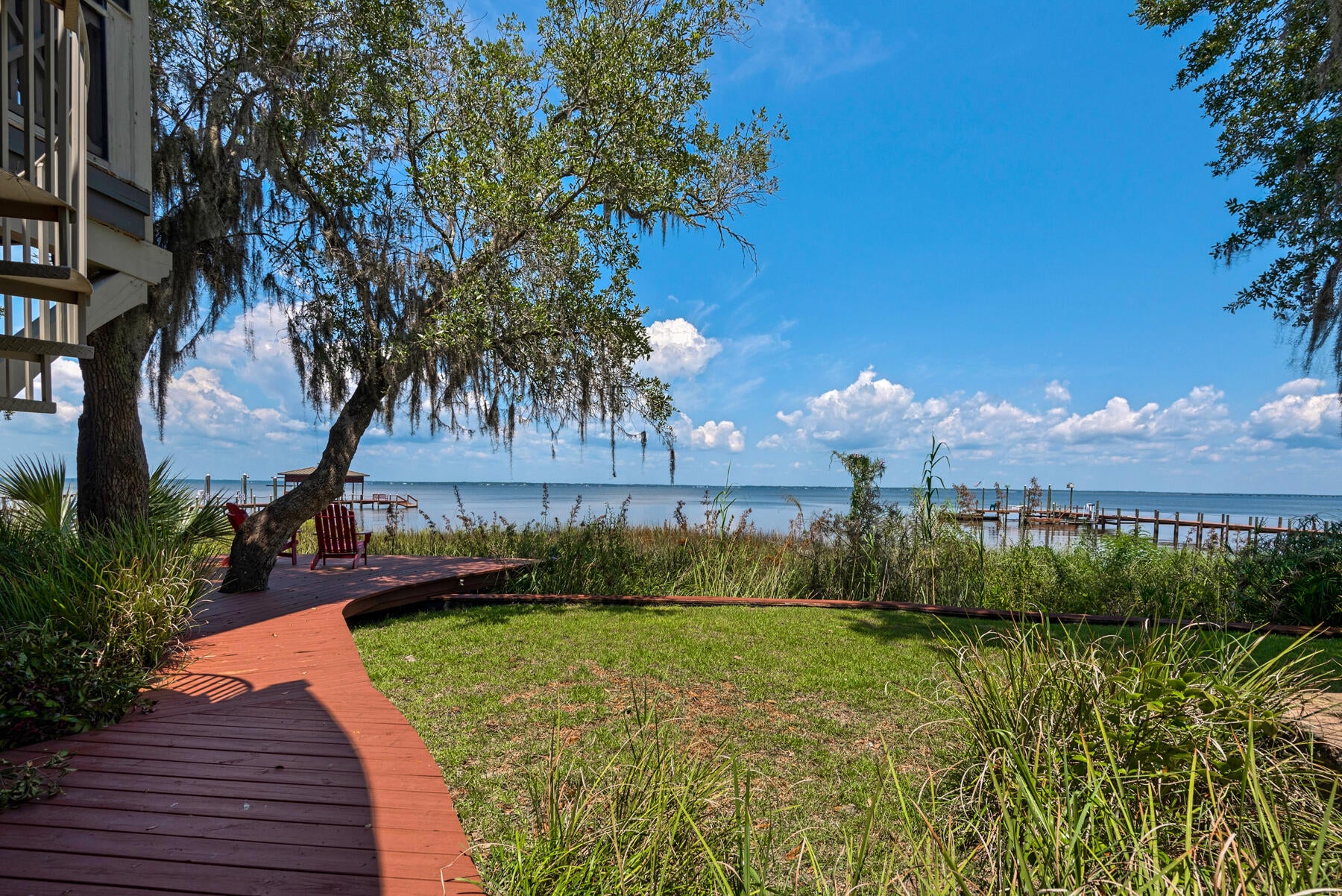 HATCHEE SHORES - Residential