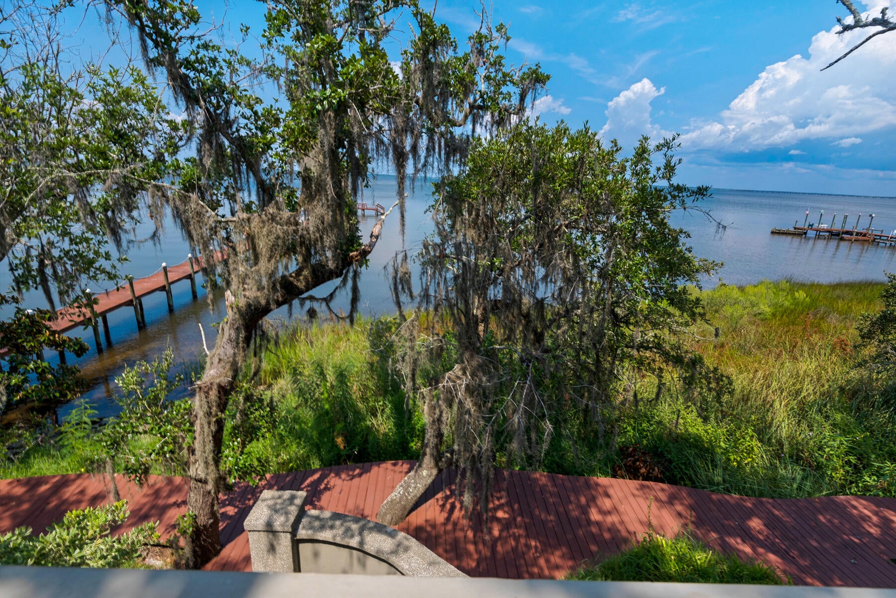 HATCHEE SHORES - Residential