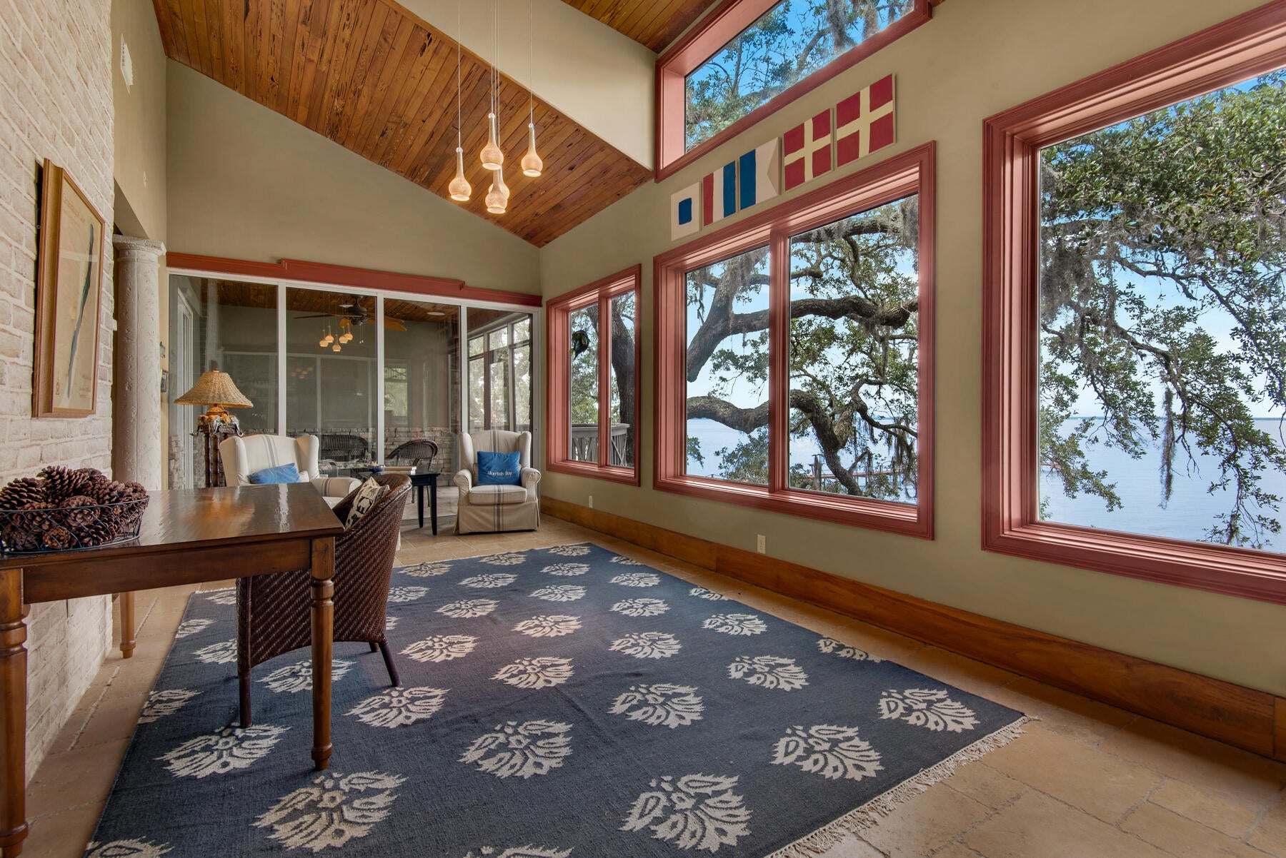 HATCHEE SHORES - Residential