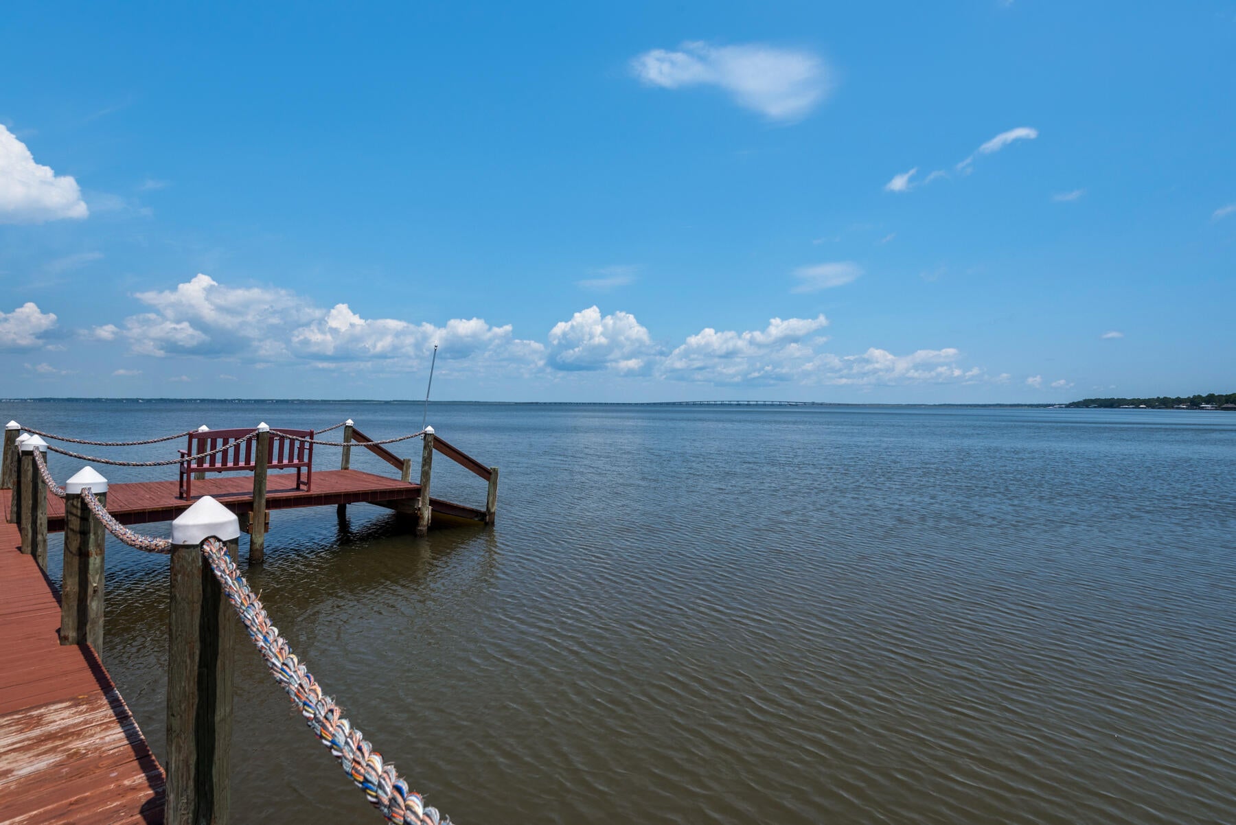 HATCHEE SHORES - Residential