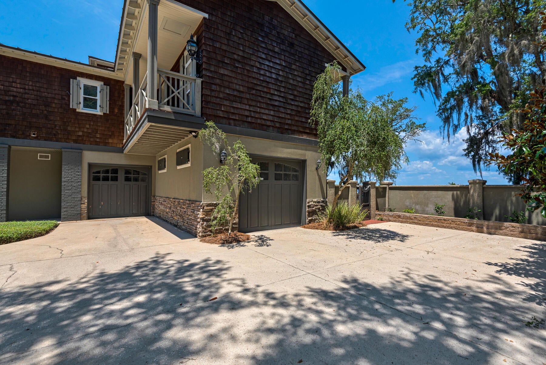 HATCHEE SHORES - Residential