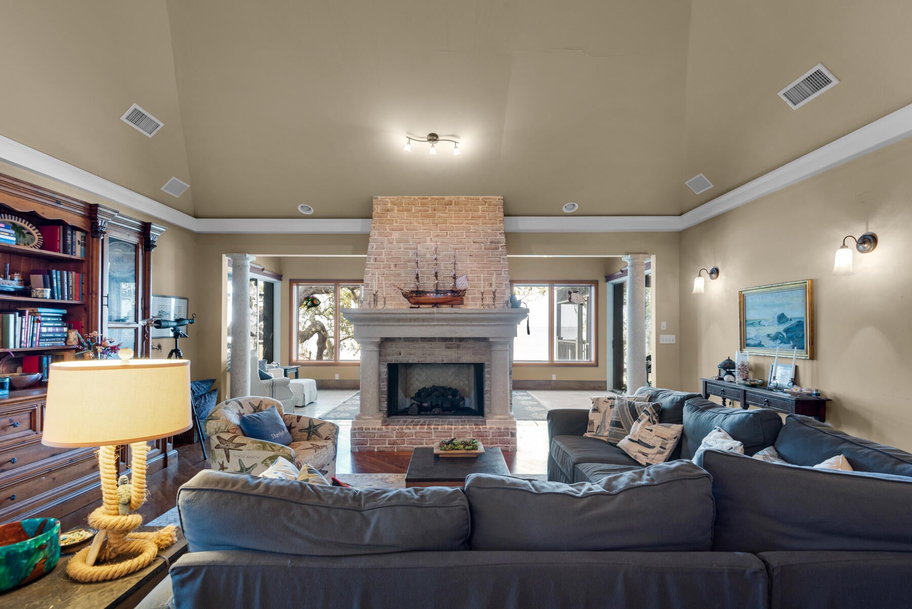 HATCHEE SHORES - Residential
