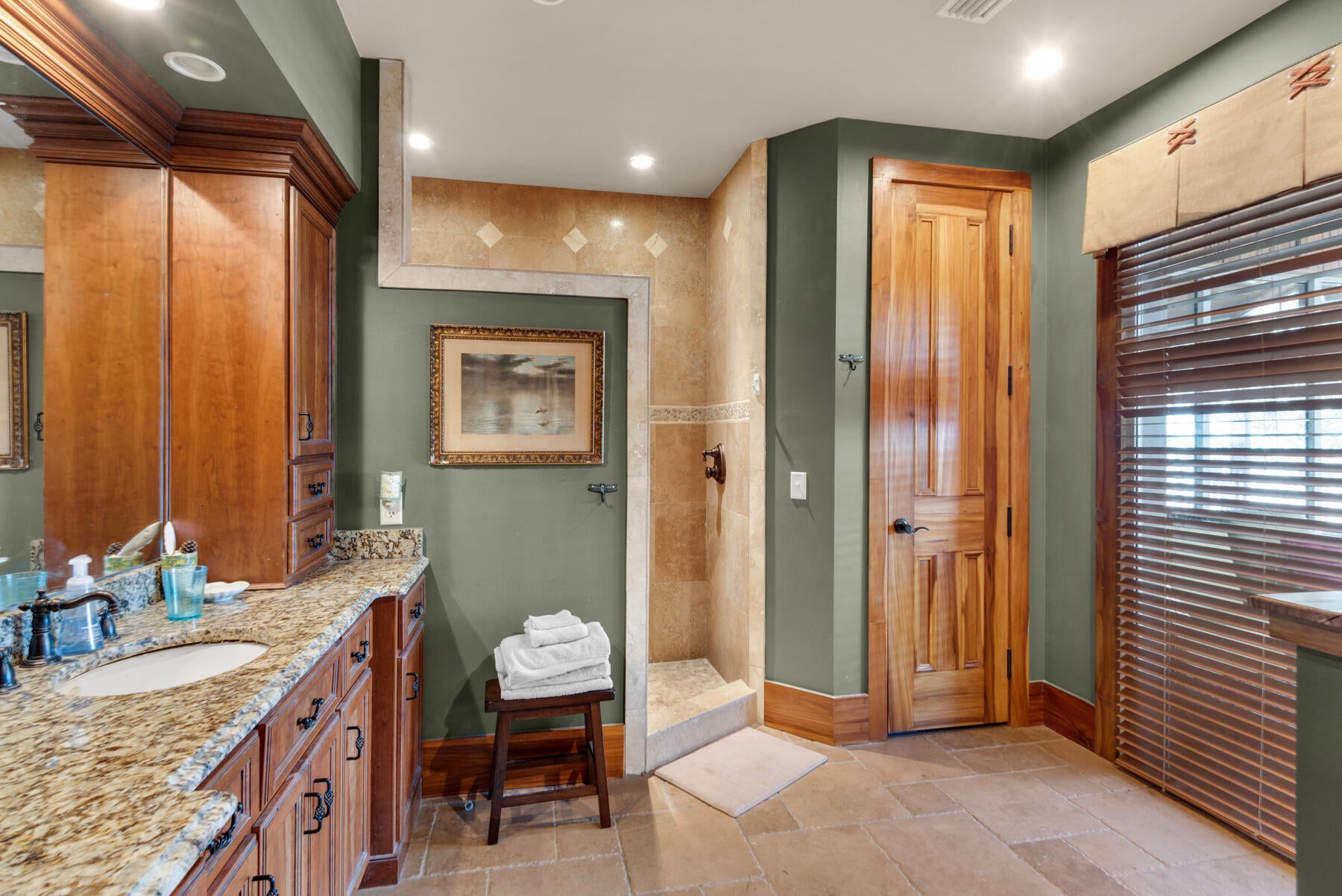 HATCHEE SHORES - Residential